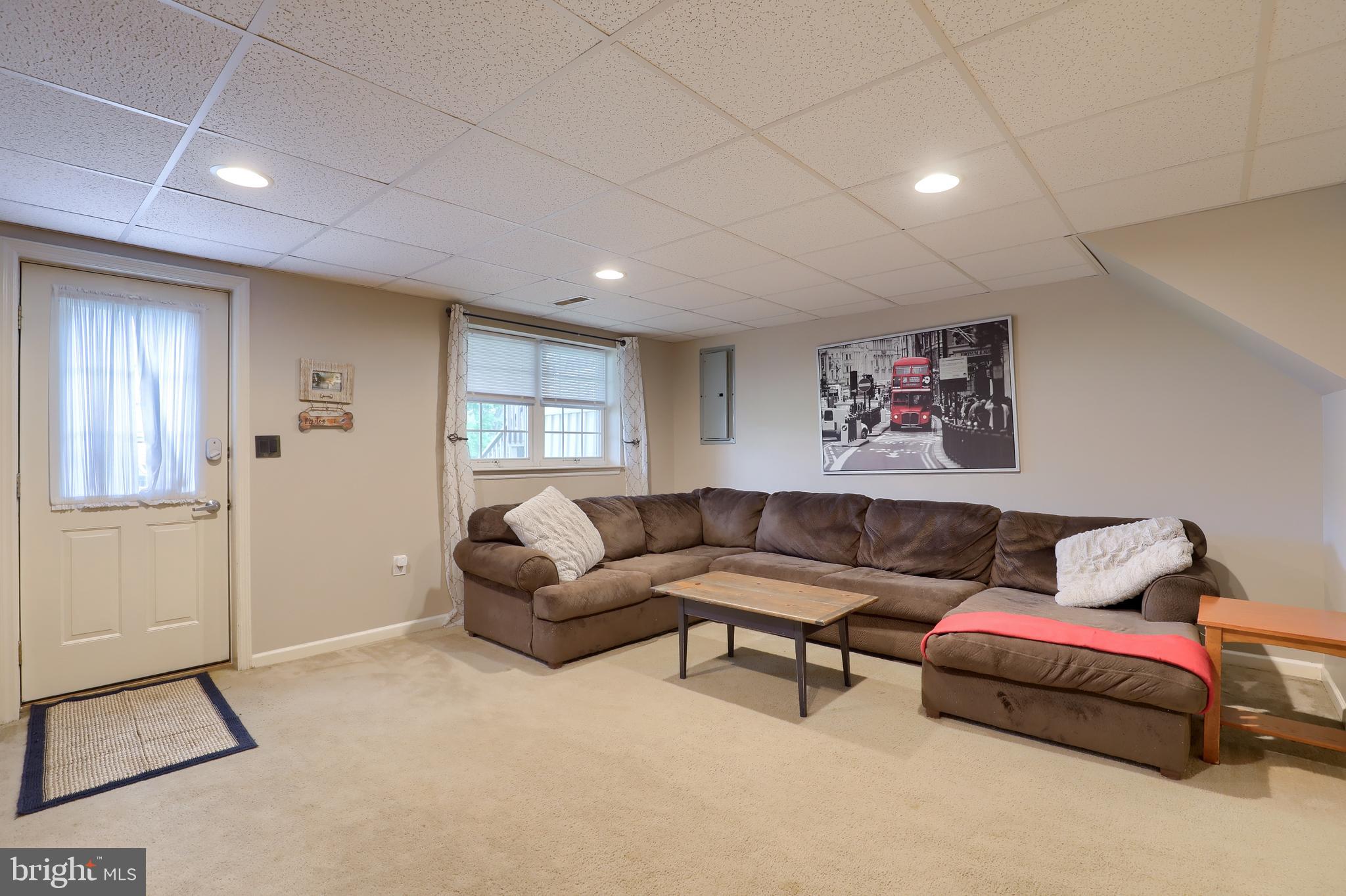 HAMPTON CHASE - Residential