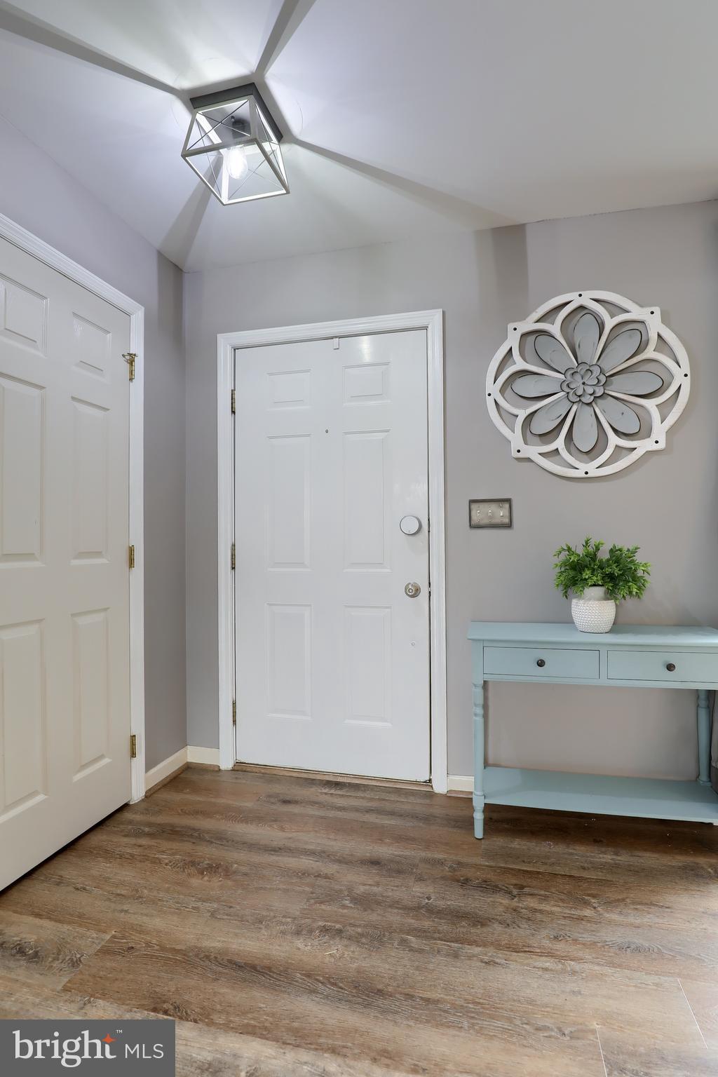 HAMPTON CHASE - Residential