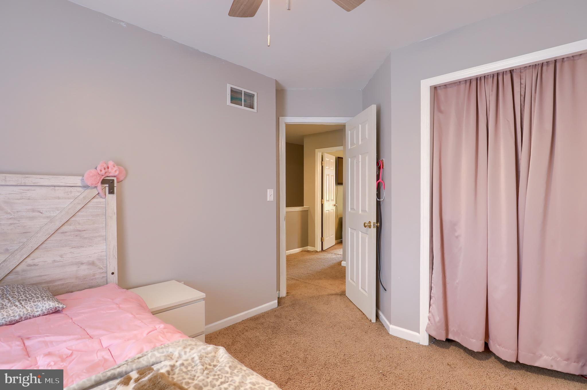 HAMPTON CHASE - Residential