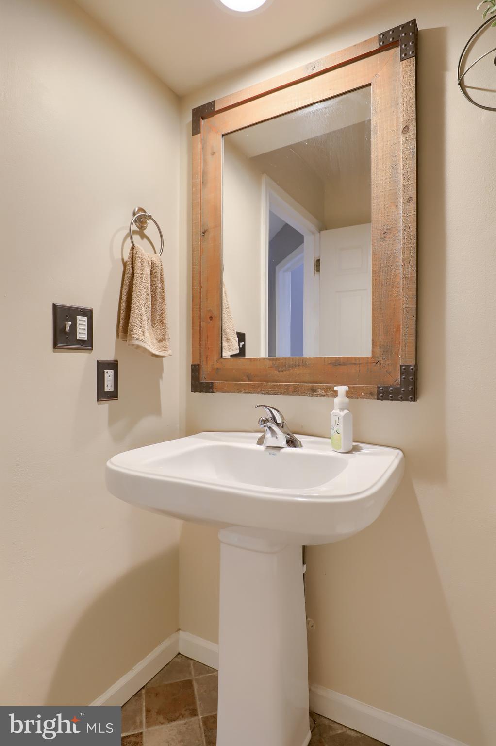 HAMPTON CHASE - Residential