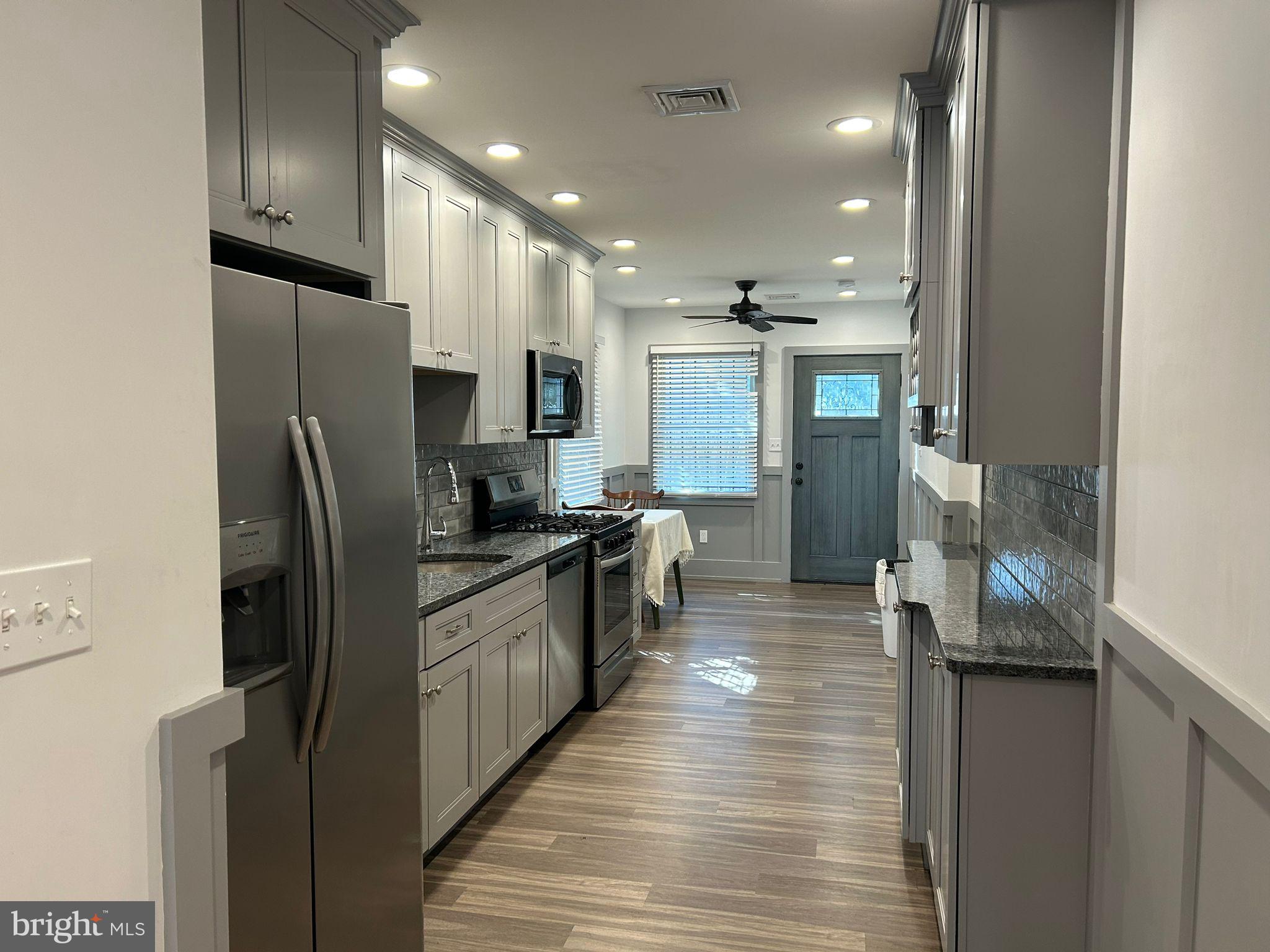 FAIRMOUNT - Residential