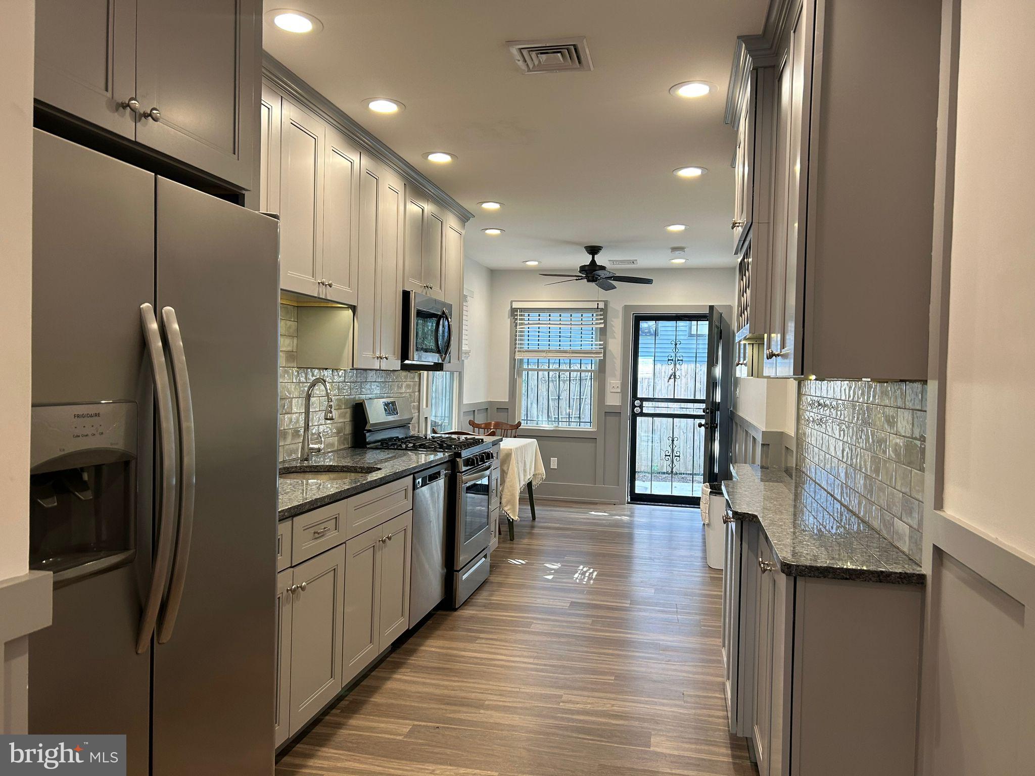 FAIRMOUNT - Residential