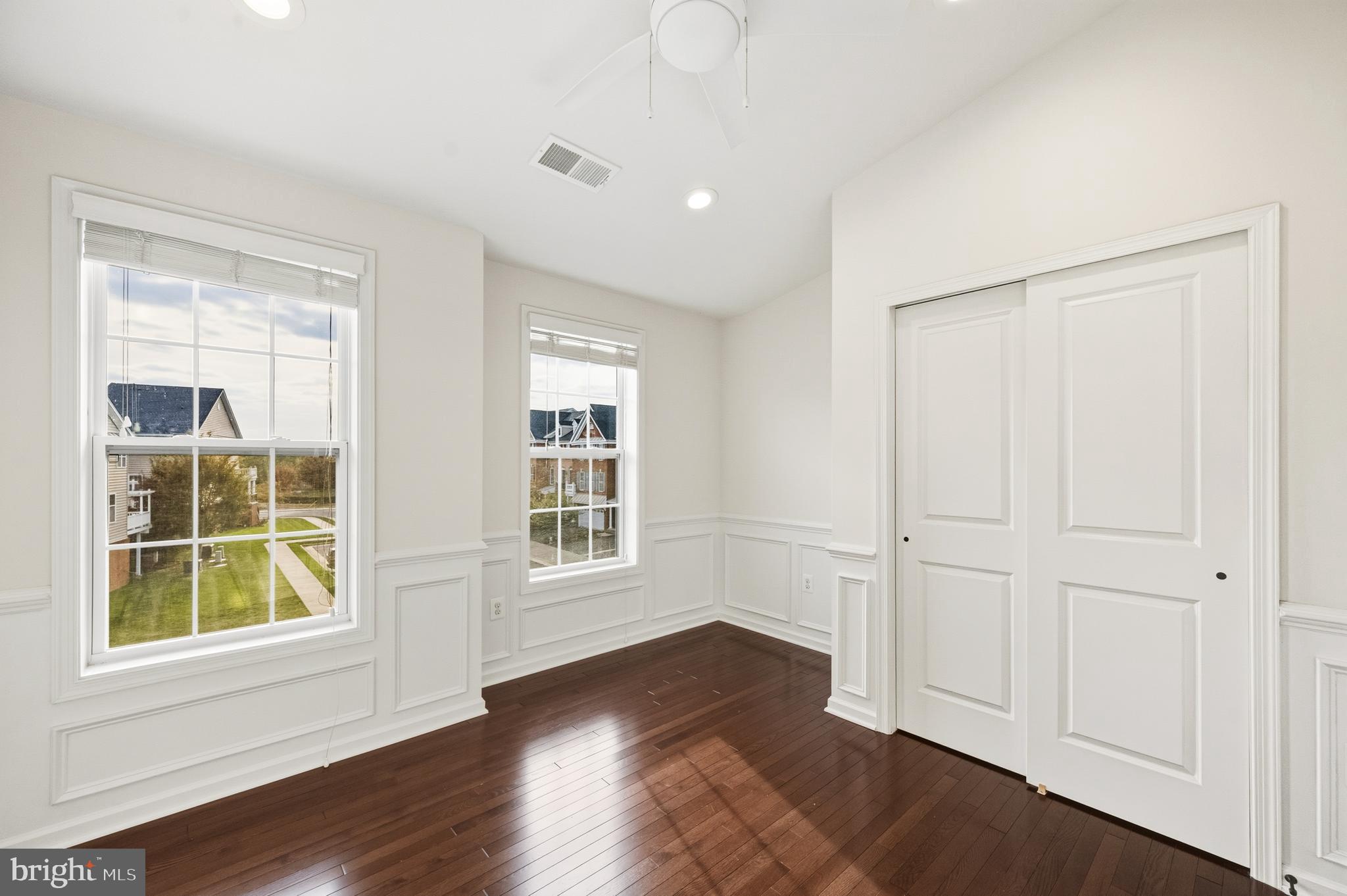 LOUDOUN VALLEY ESTATES 2 - Residential