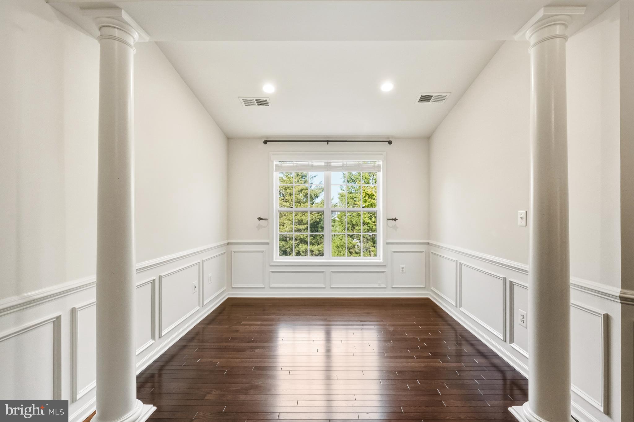 LOUDOUN VALLEY ESTATES 2 - Residential