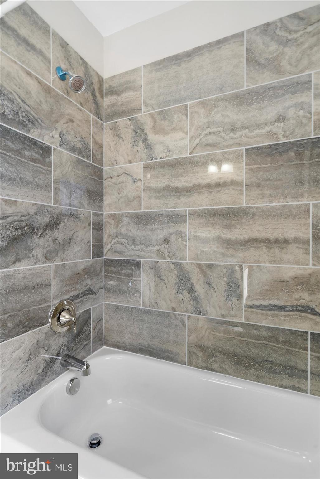 NORTHWOOD - Residential