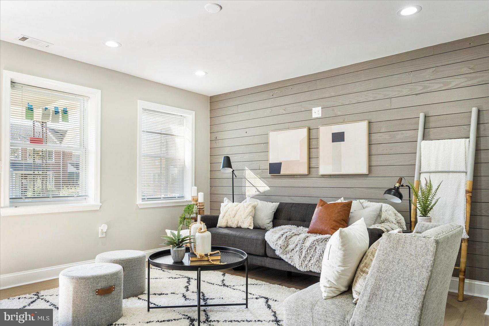 NORTHWOOD - Residential