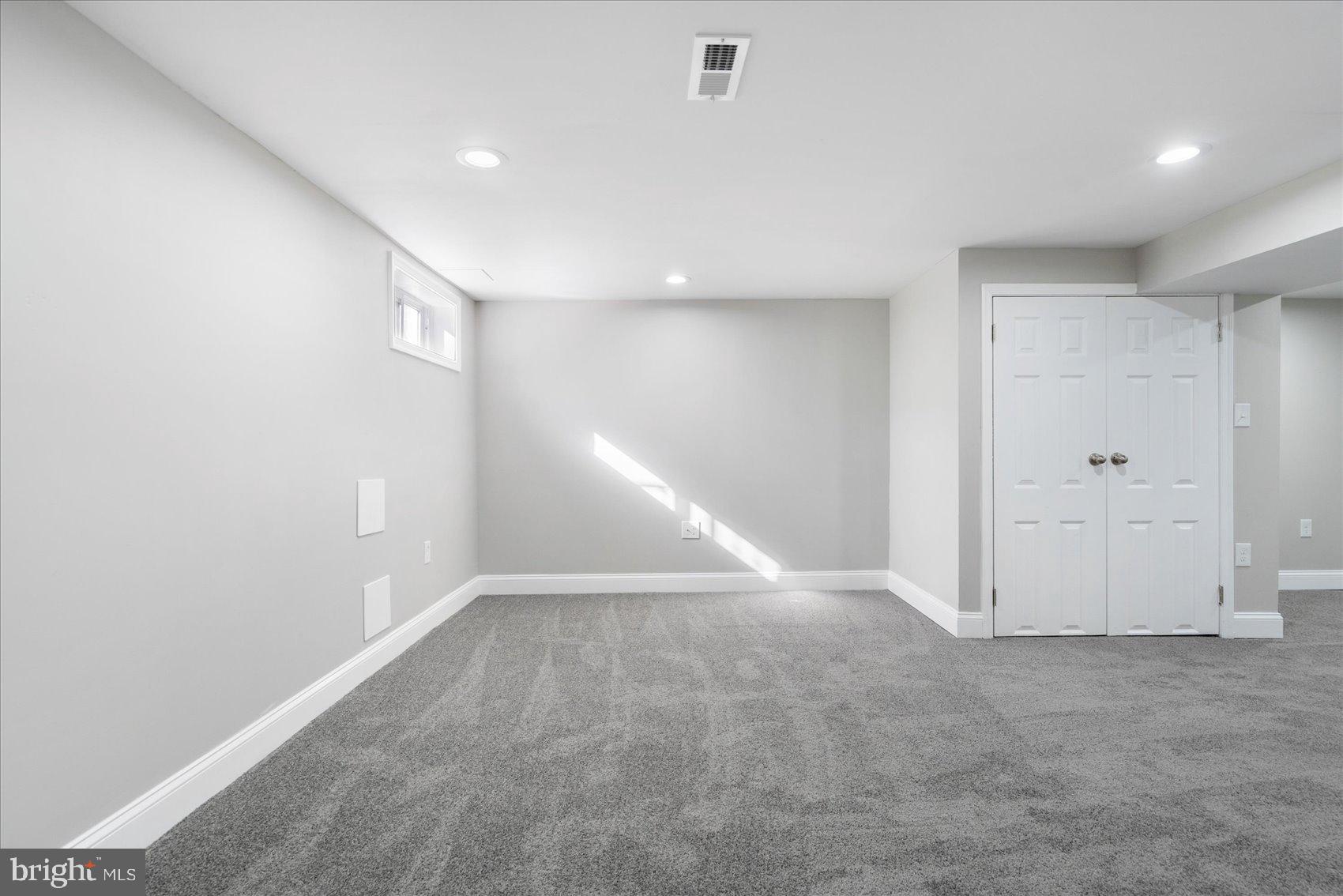 NORTHWOOD - Residential