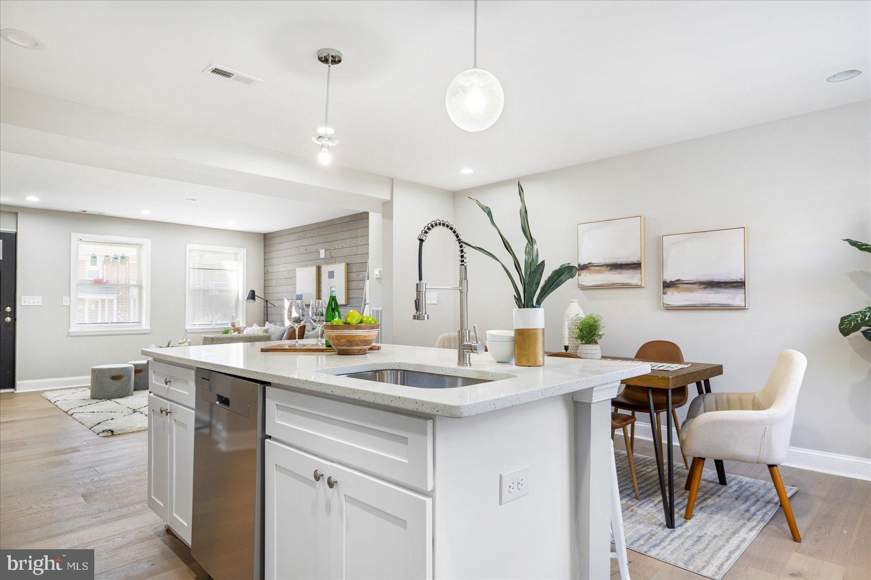 NORTHWOOD - Residential