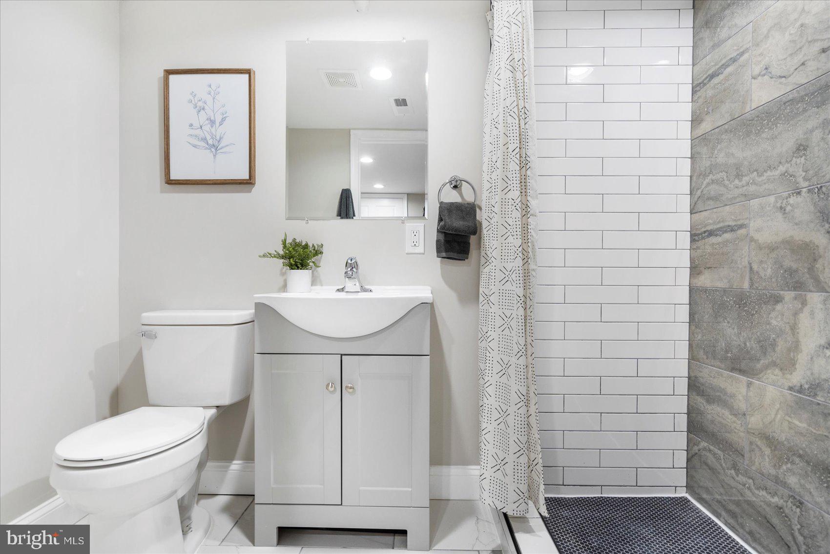 NORTHWOOD - Residential