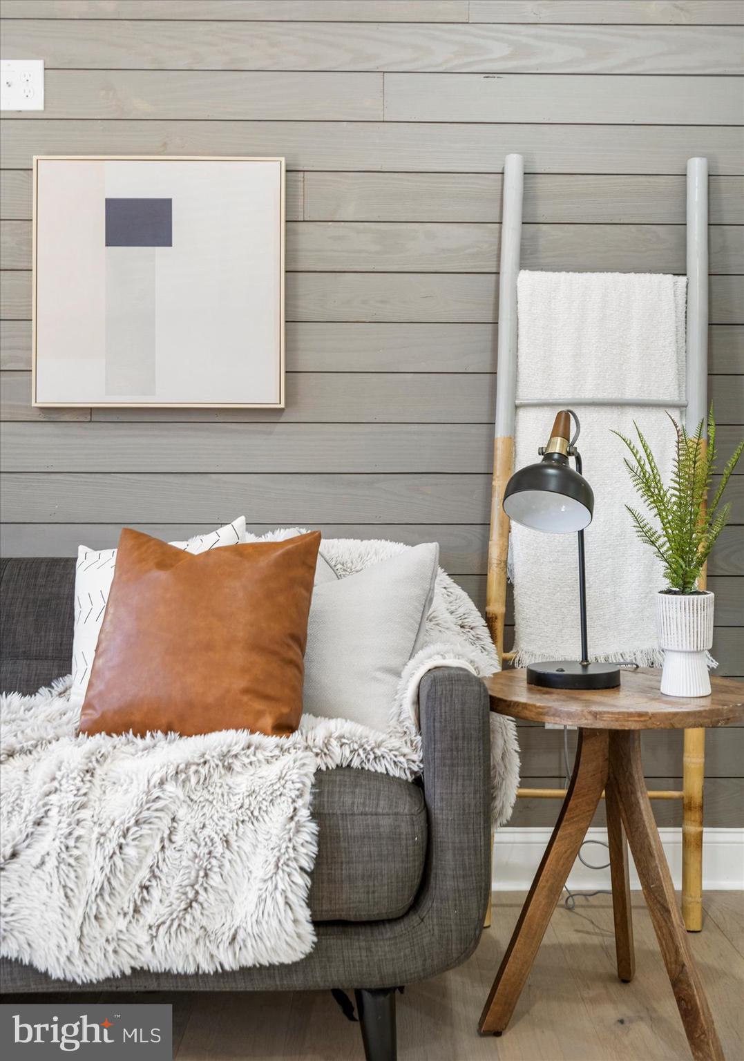 NORTHWOOD - Residential