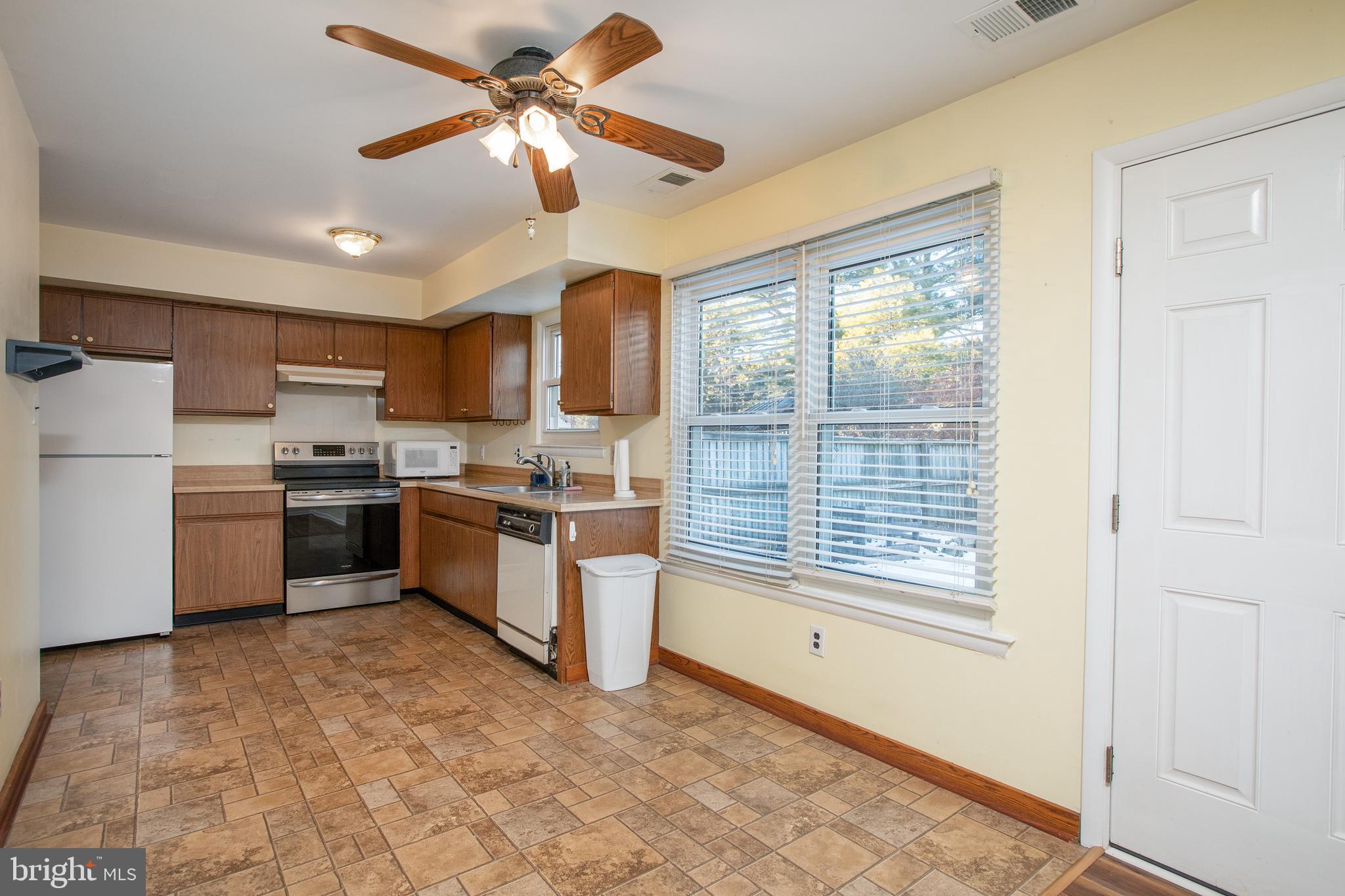 RICHLAND MEAD - Residential Lease