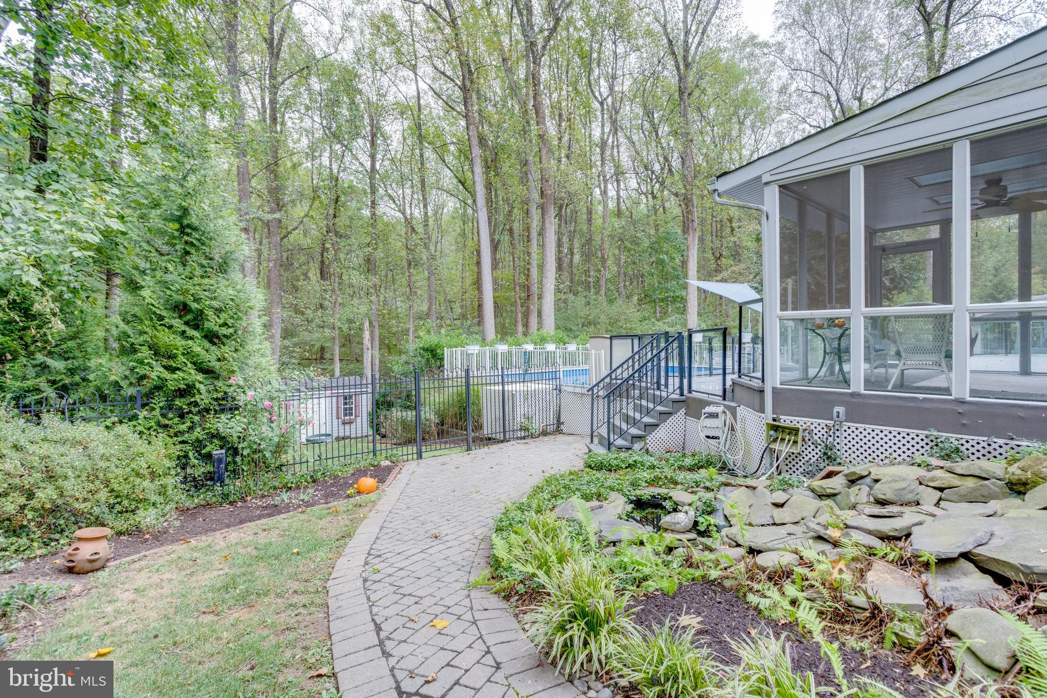 CLARKS CROSSING - Residential