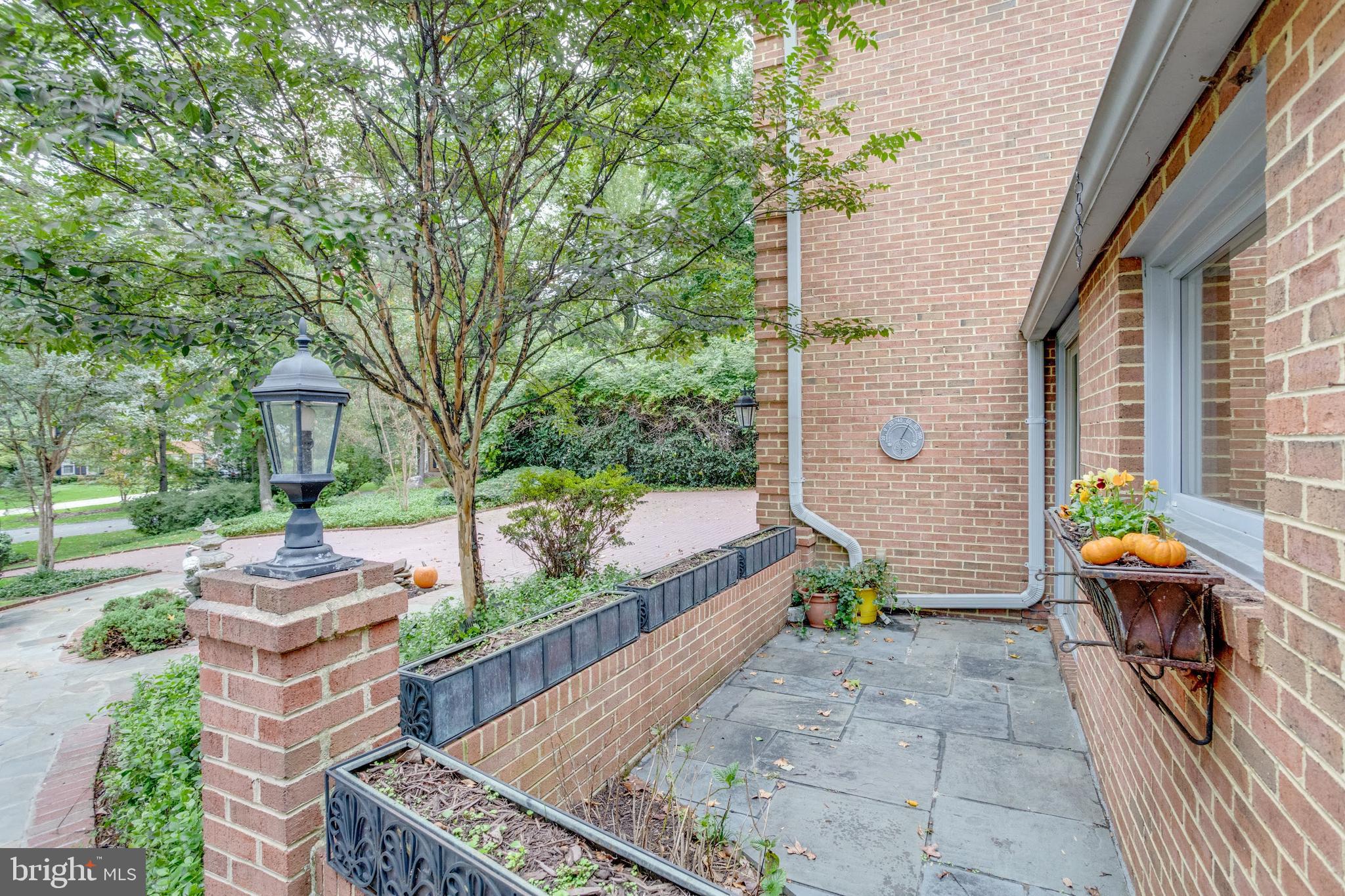 CLARKS CROSSING - Residential