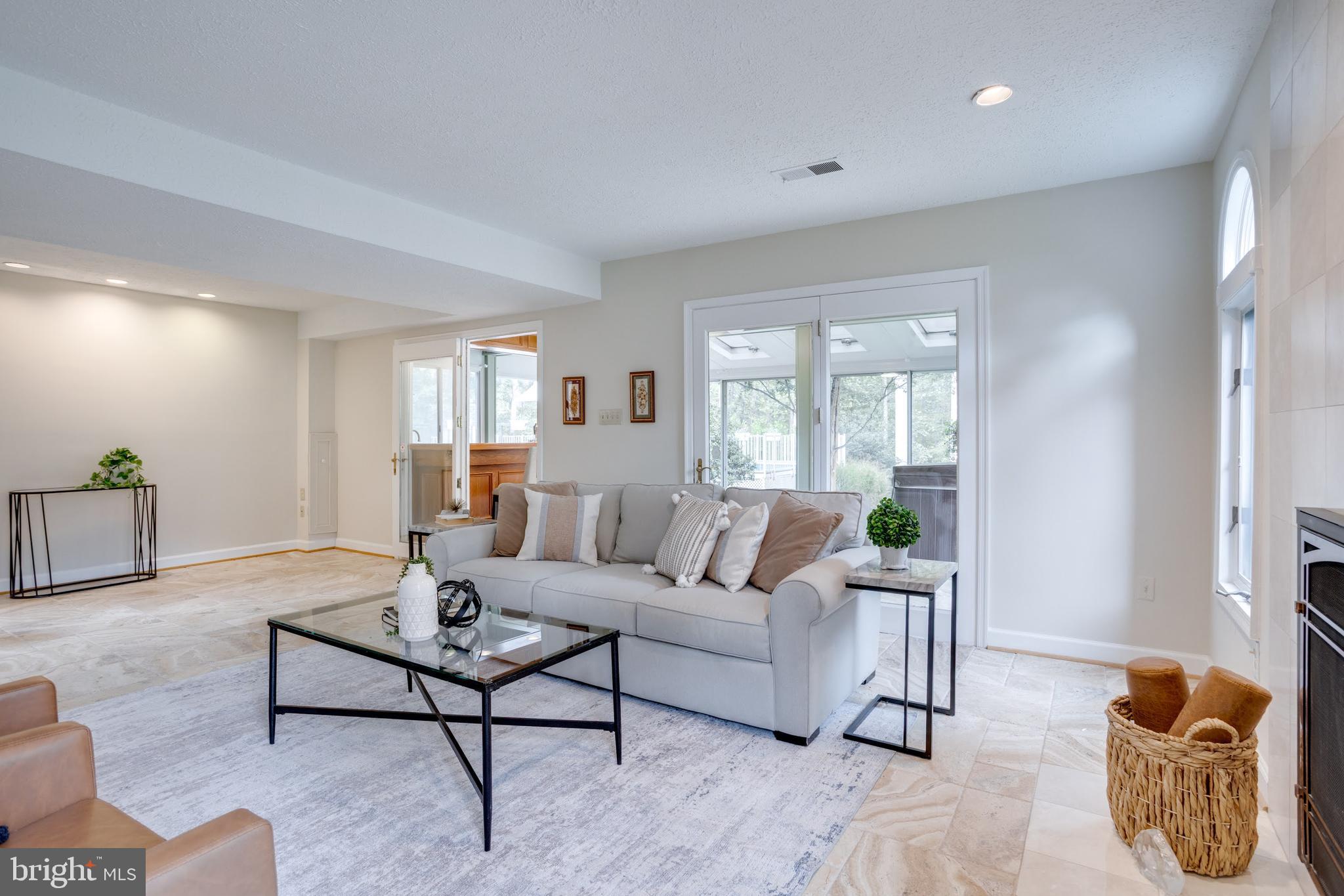 CLARKS CROSSING - Residential