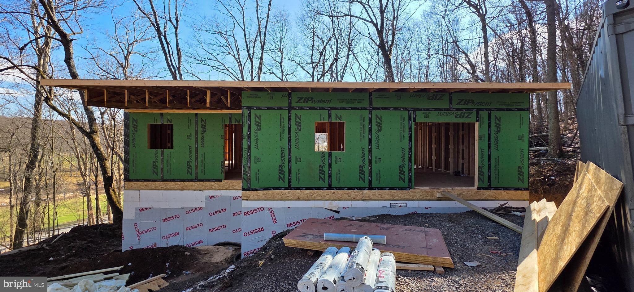 COUNTRY CLUB ACRES - Residential