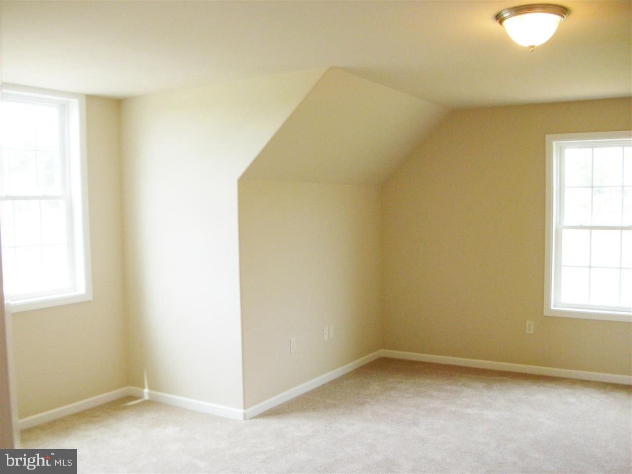 HAMPTON HEIGHTS - Residential