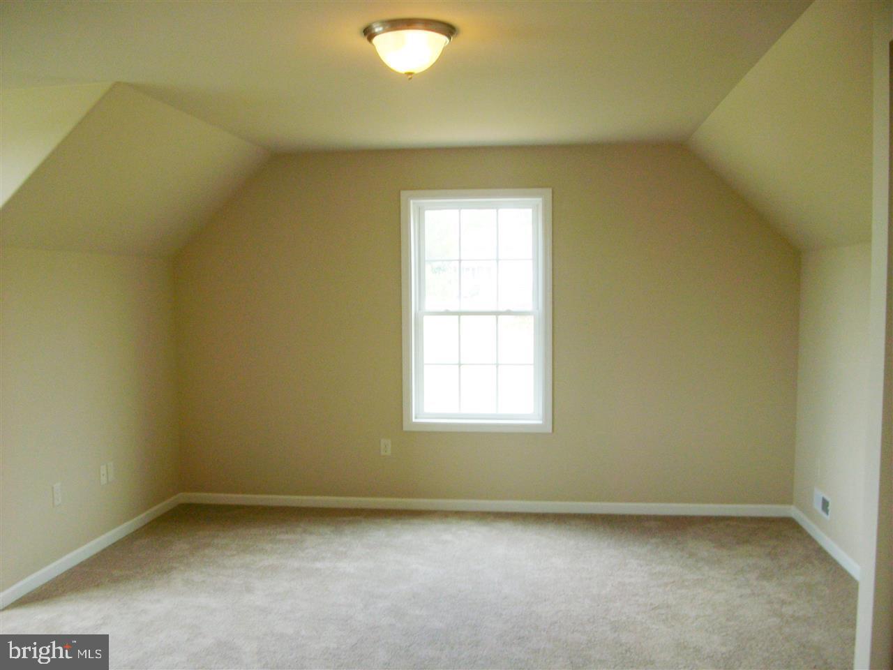 HAMPTON HEIGHTS - Residential