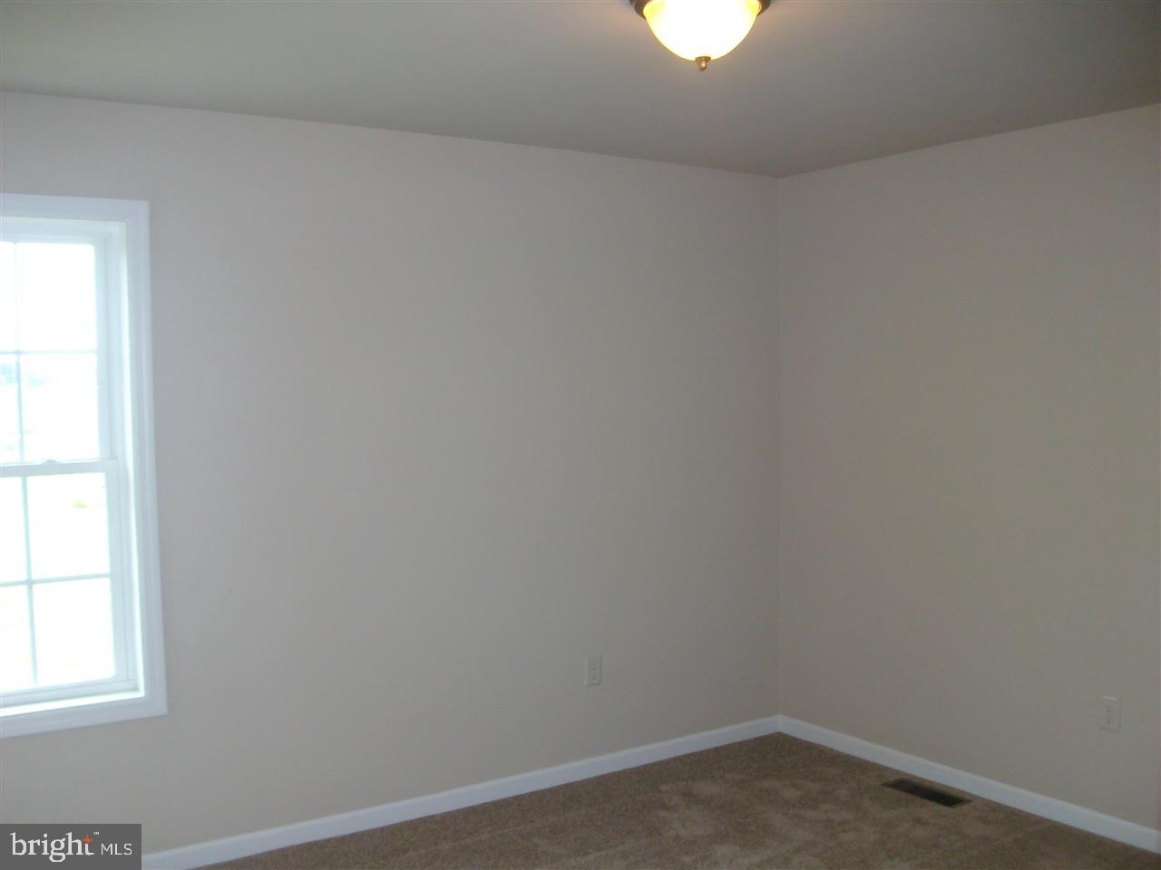 HAMPTON HEIGHTS - Residential