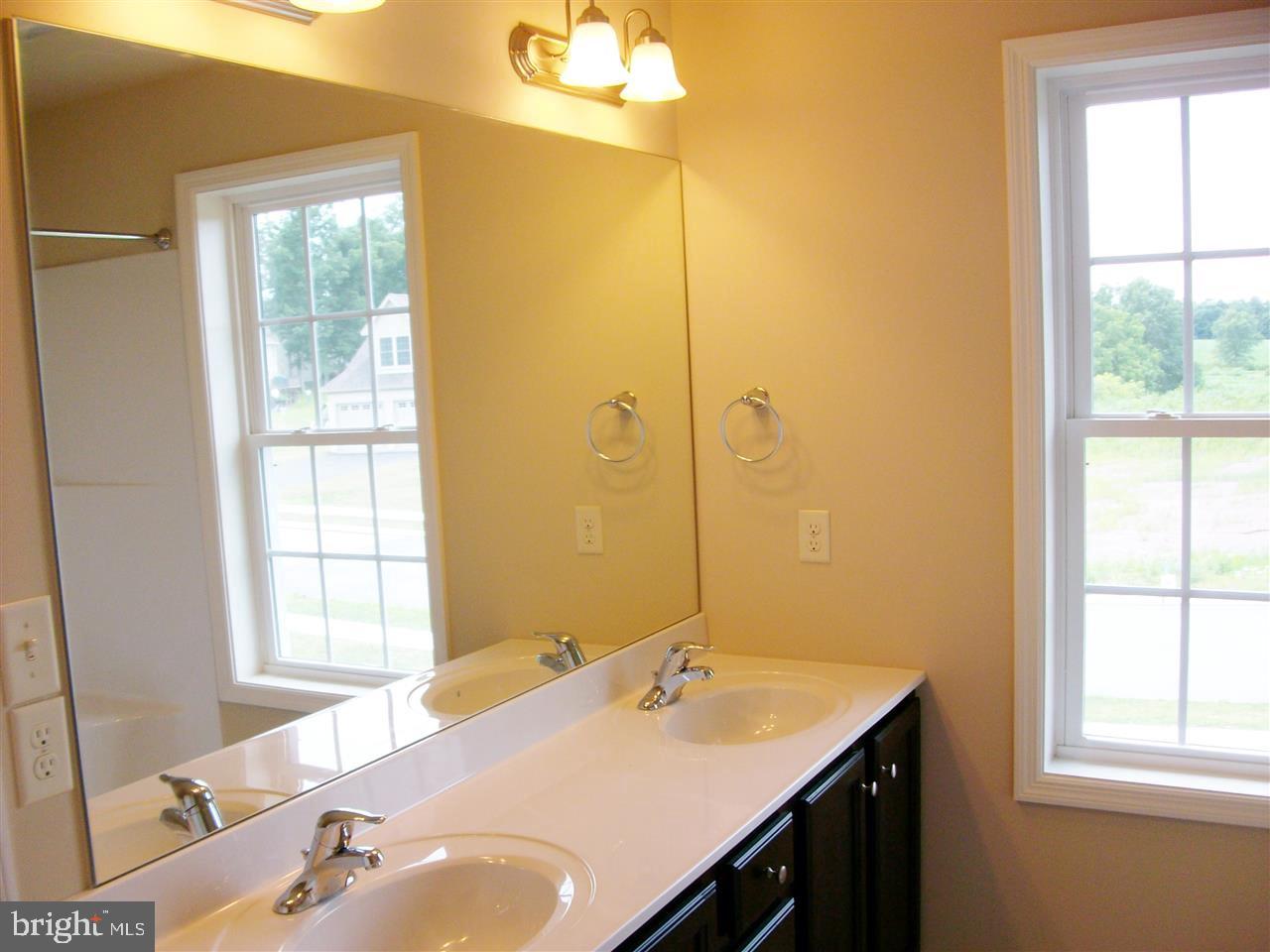 HAMPTON HEIGHTS - Residential