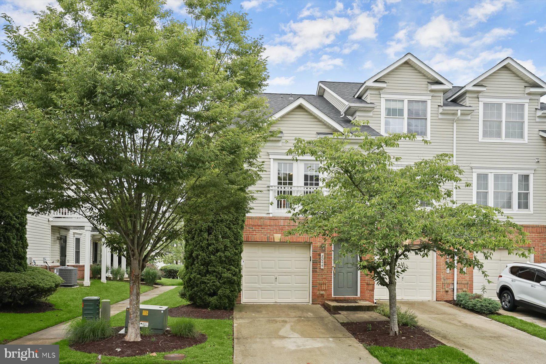 2044 ASTILBE WAY 2044
