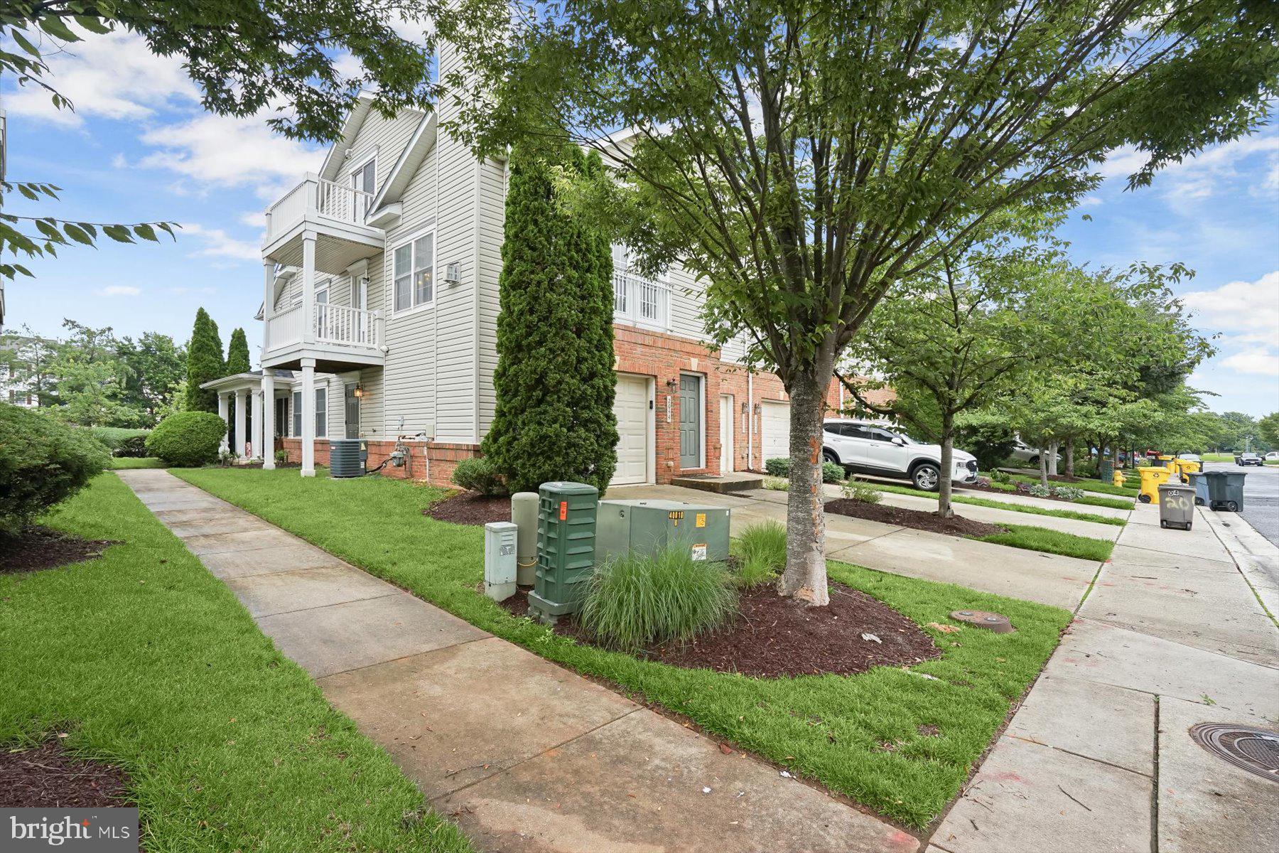 2044 ASTILBE WAY 2044