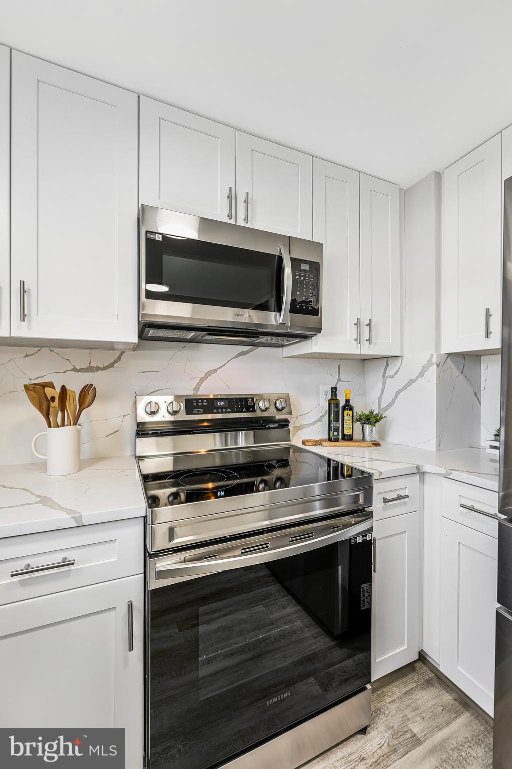 COUNTRYSIDE - Residential