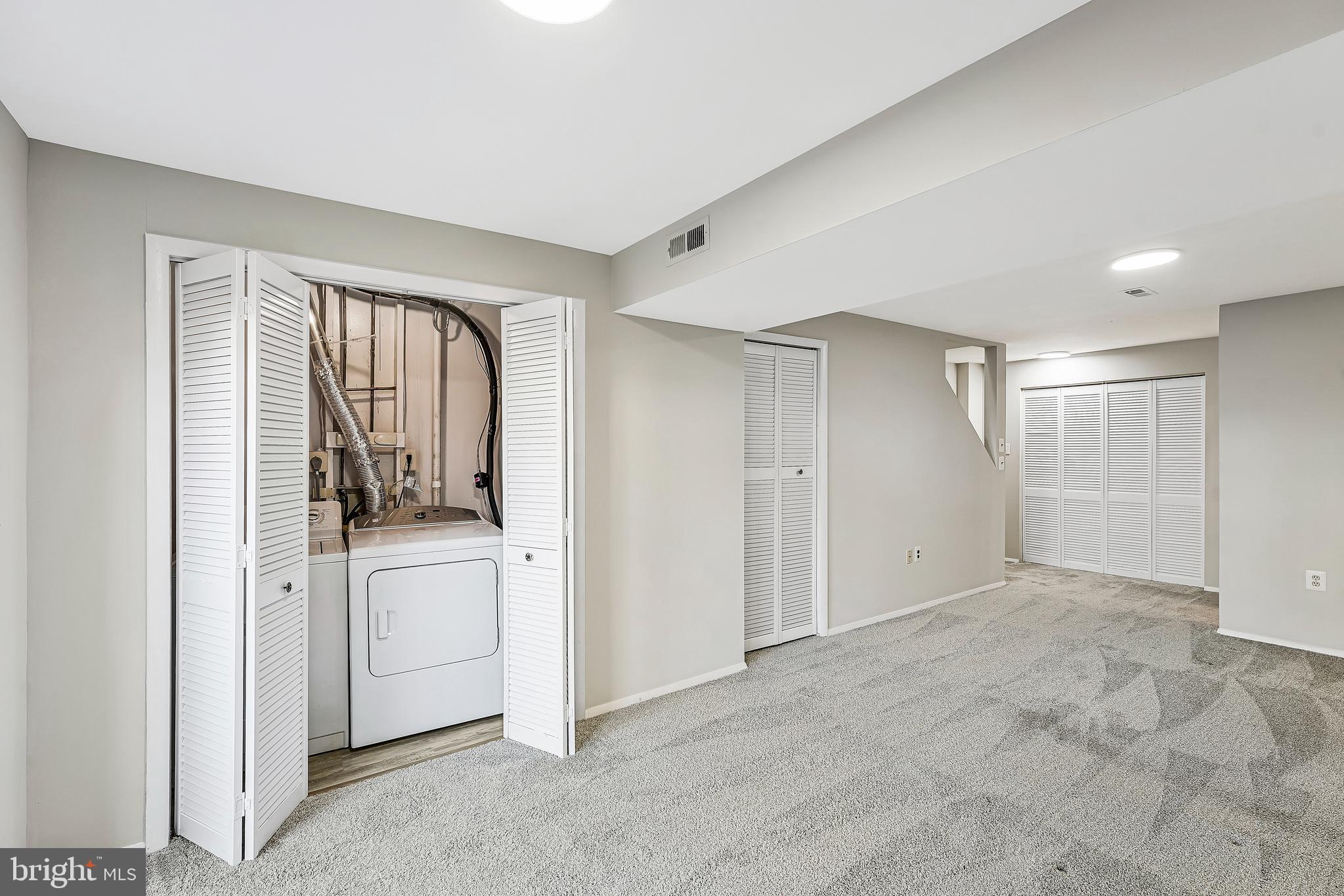 COUNTRYSIDE - Residential