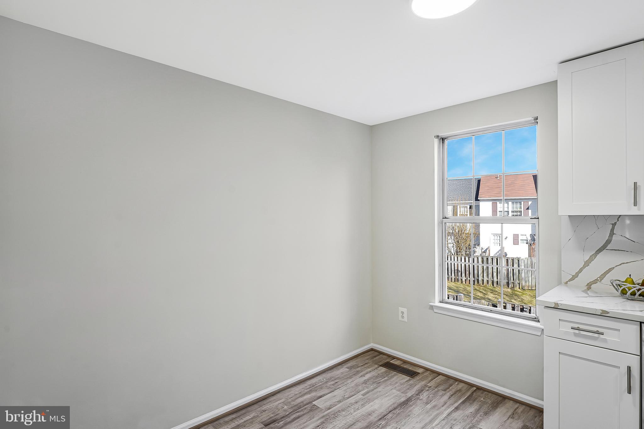 COUNTRYSIDE - Residential