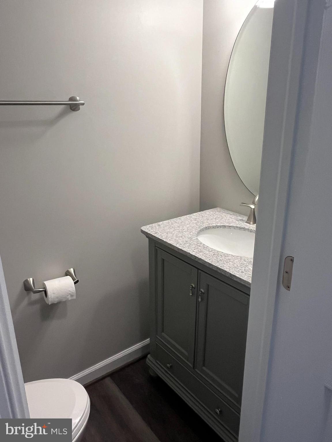 DUMONT OAKS - Residential Lease