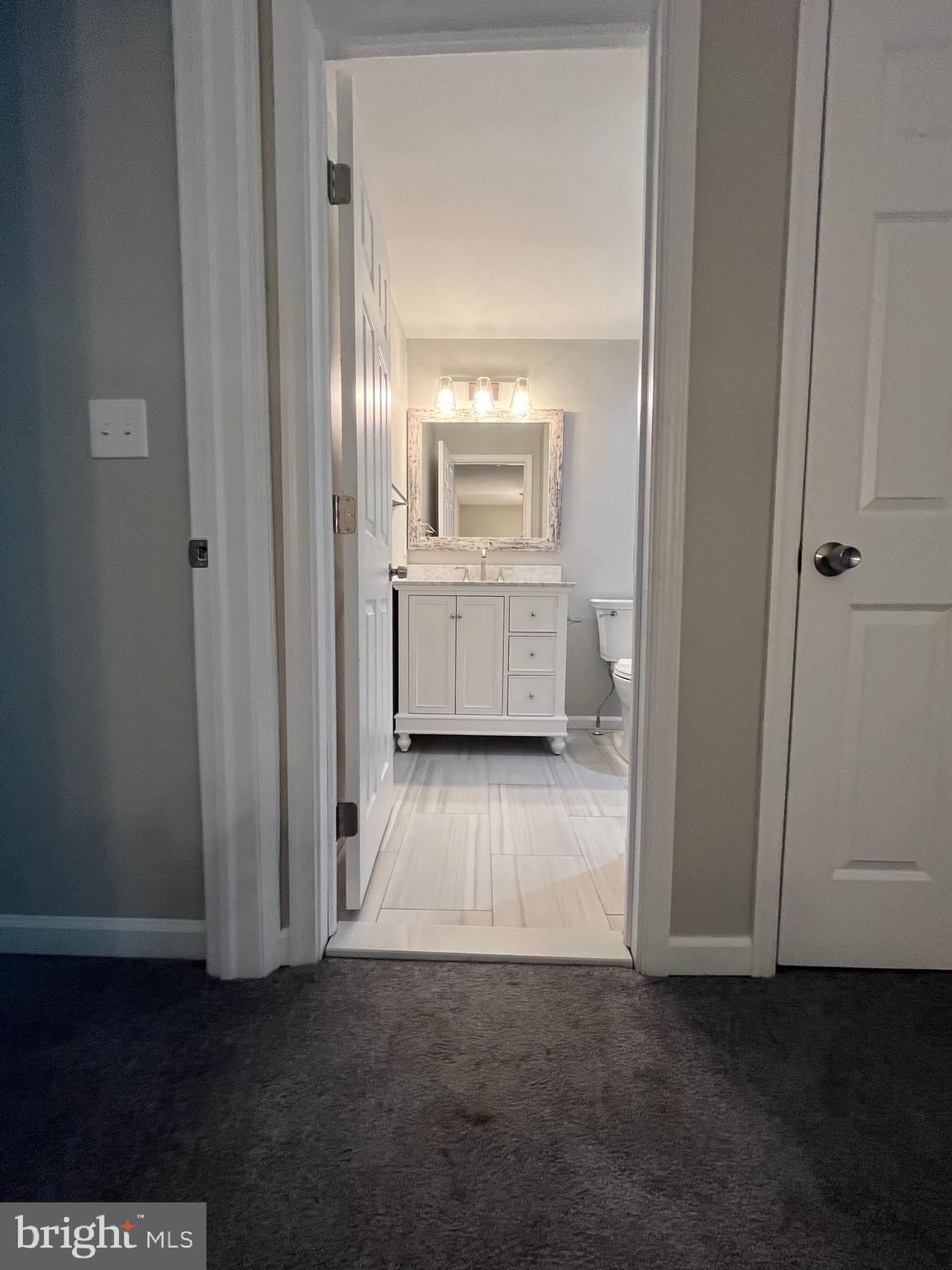 DUMONT OAKS - Residential Lease