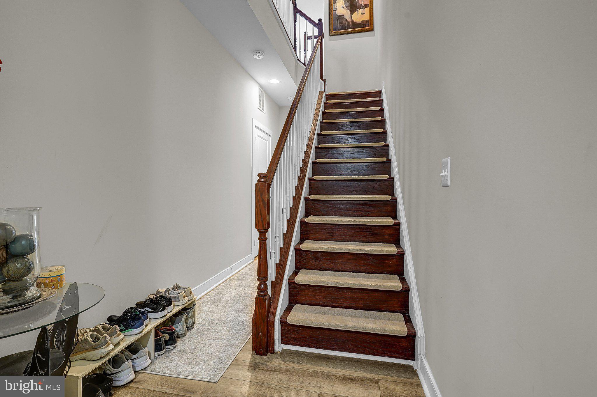 213 SHAMROCK DRIVE 3126