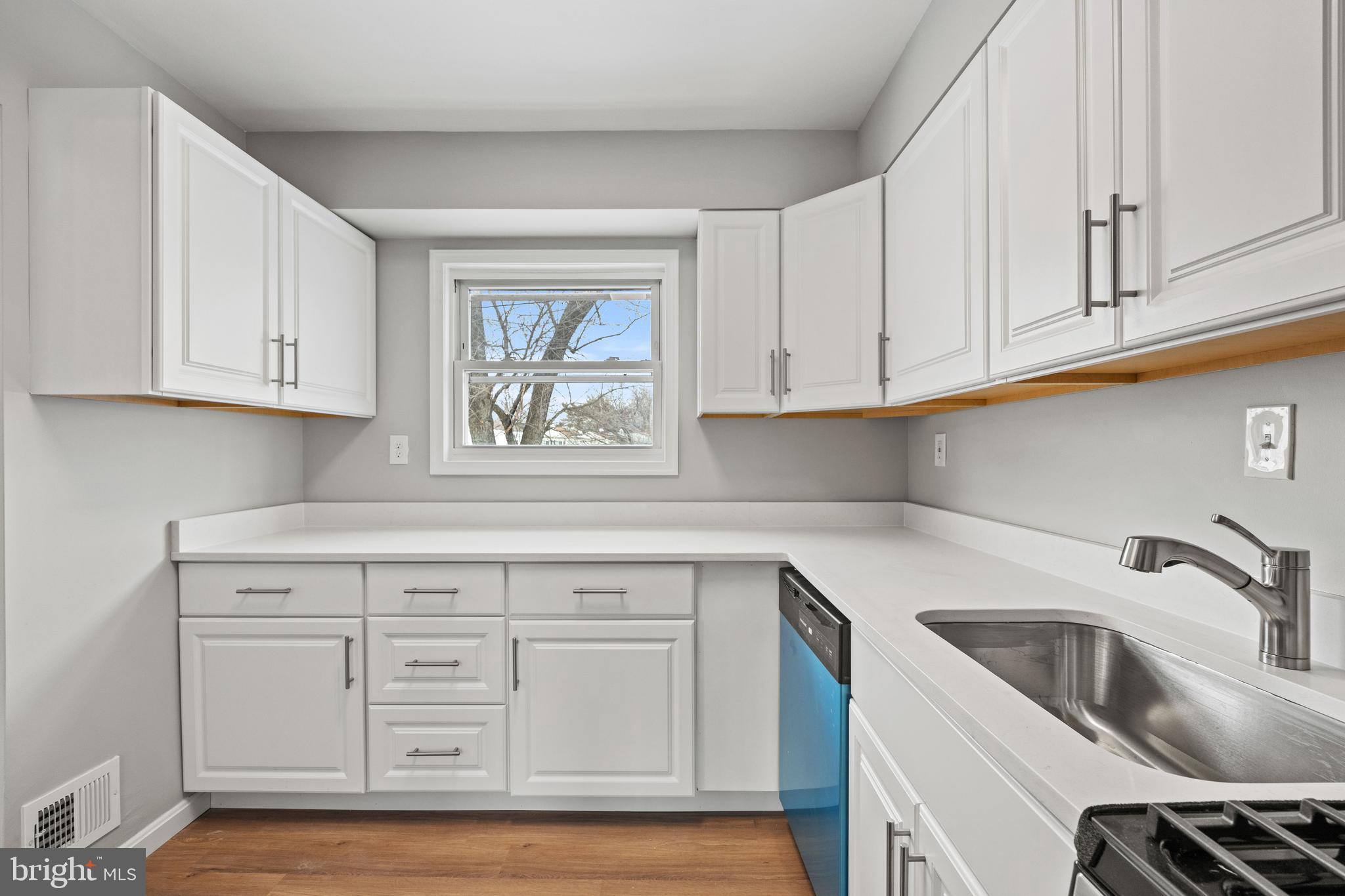 KENT VILLAGE - Residential