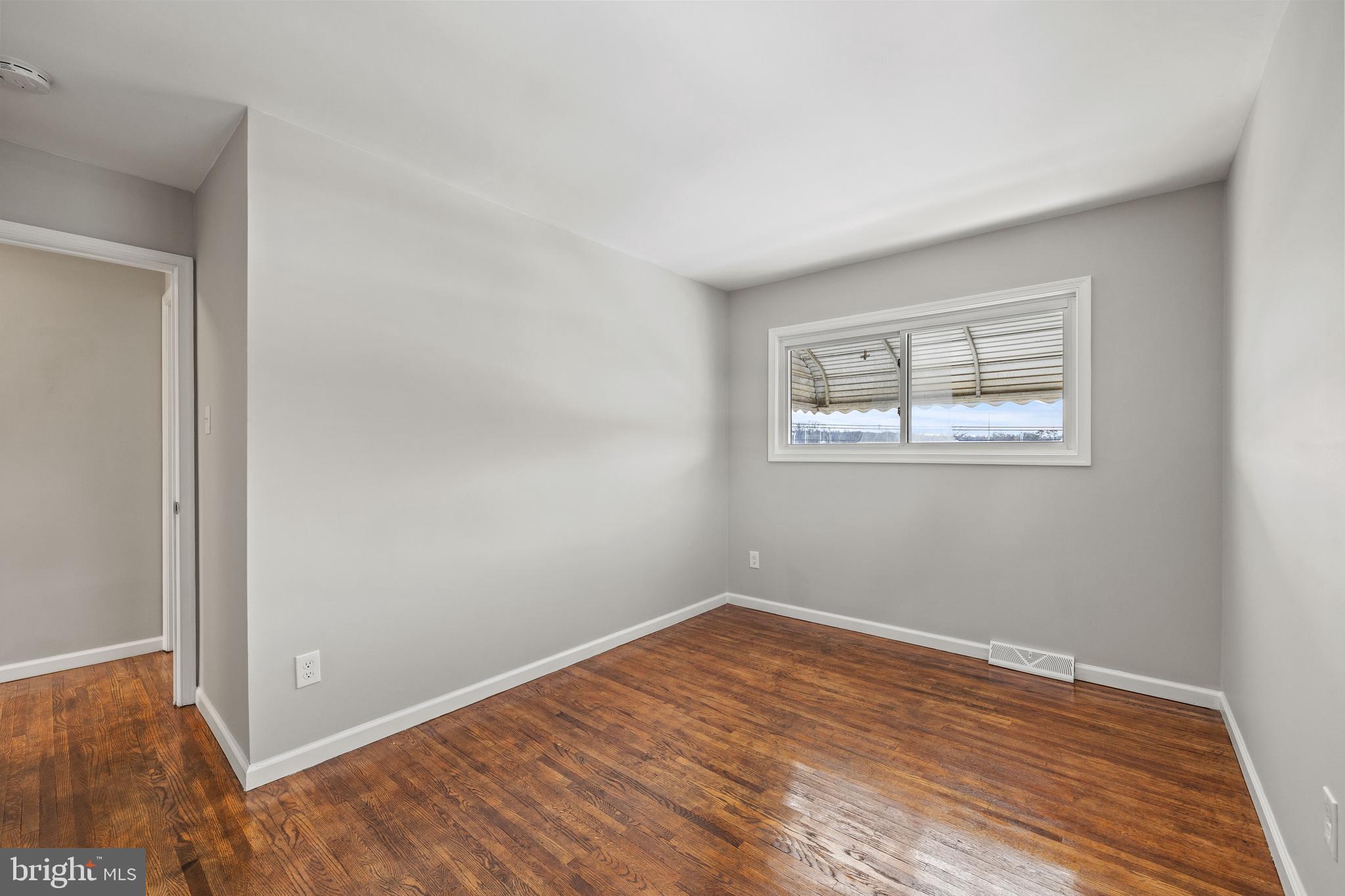 KENT VILLAGE - Residential