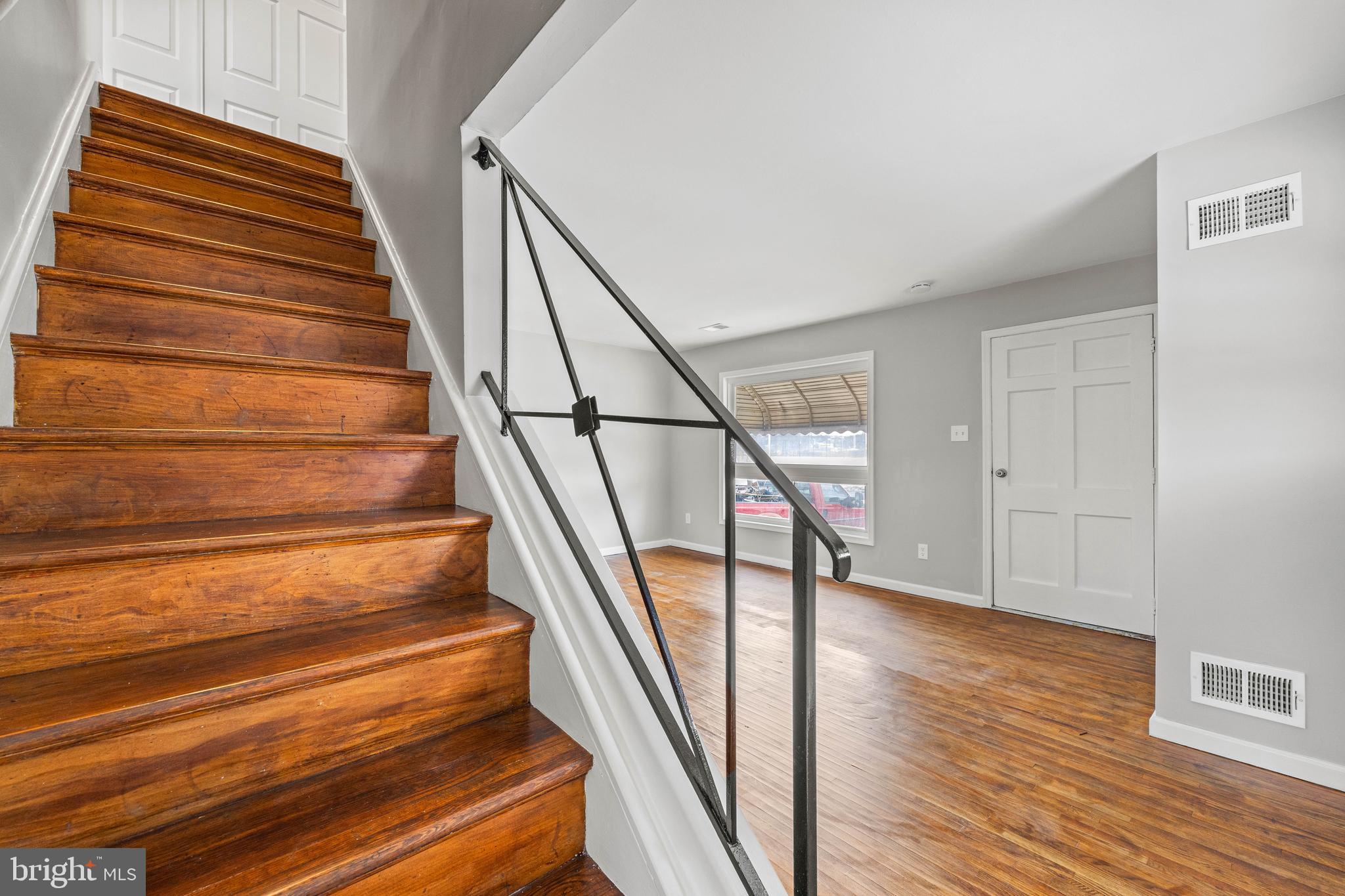 KENT VILLAGE - Residential