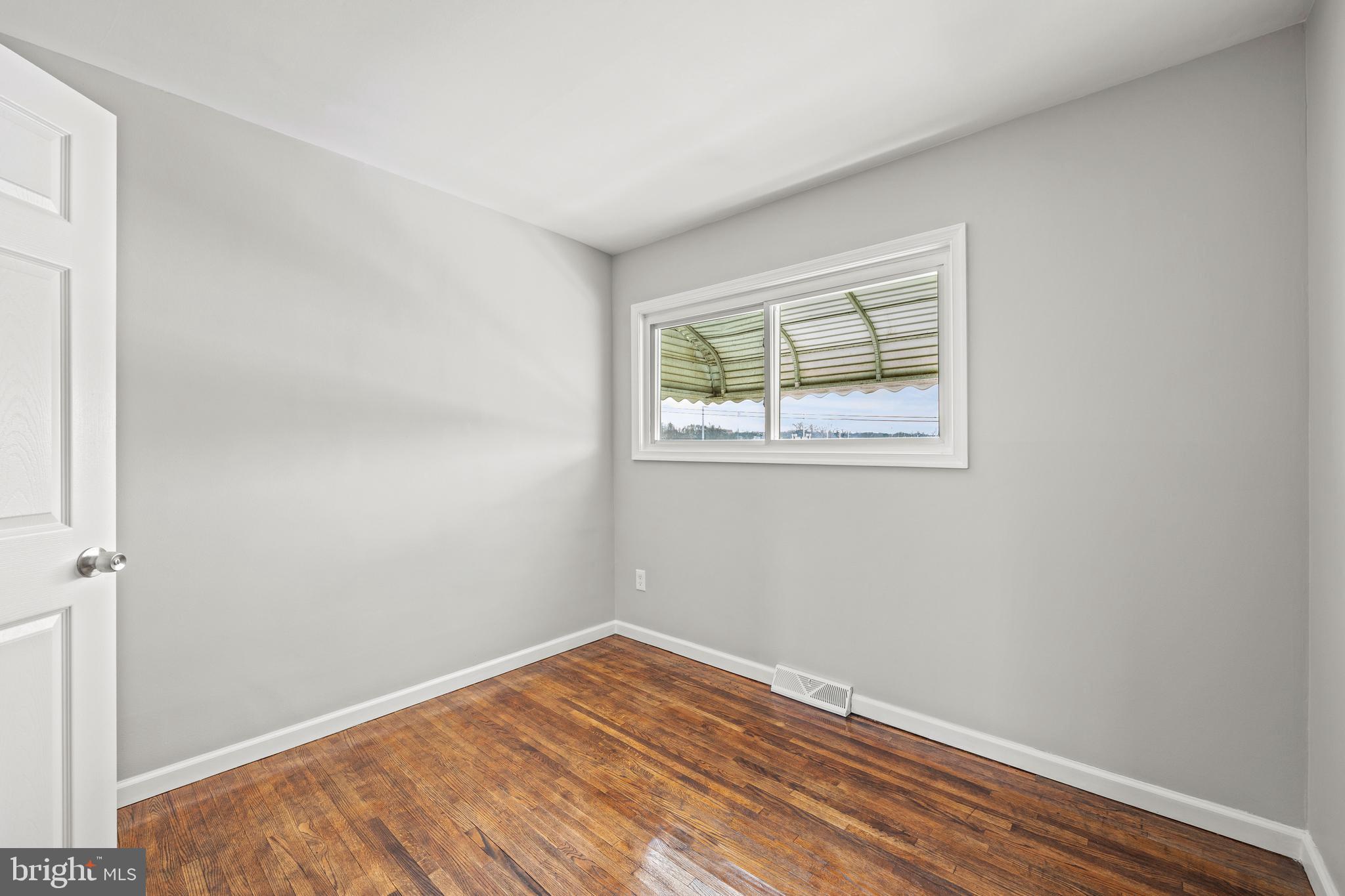 KENT VILLAGE - Residential