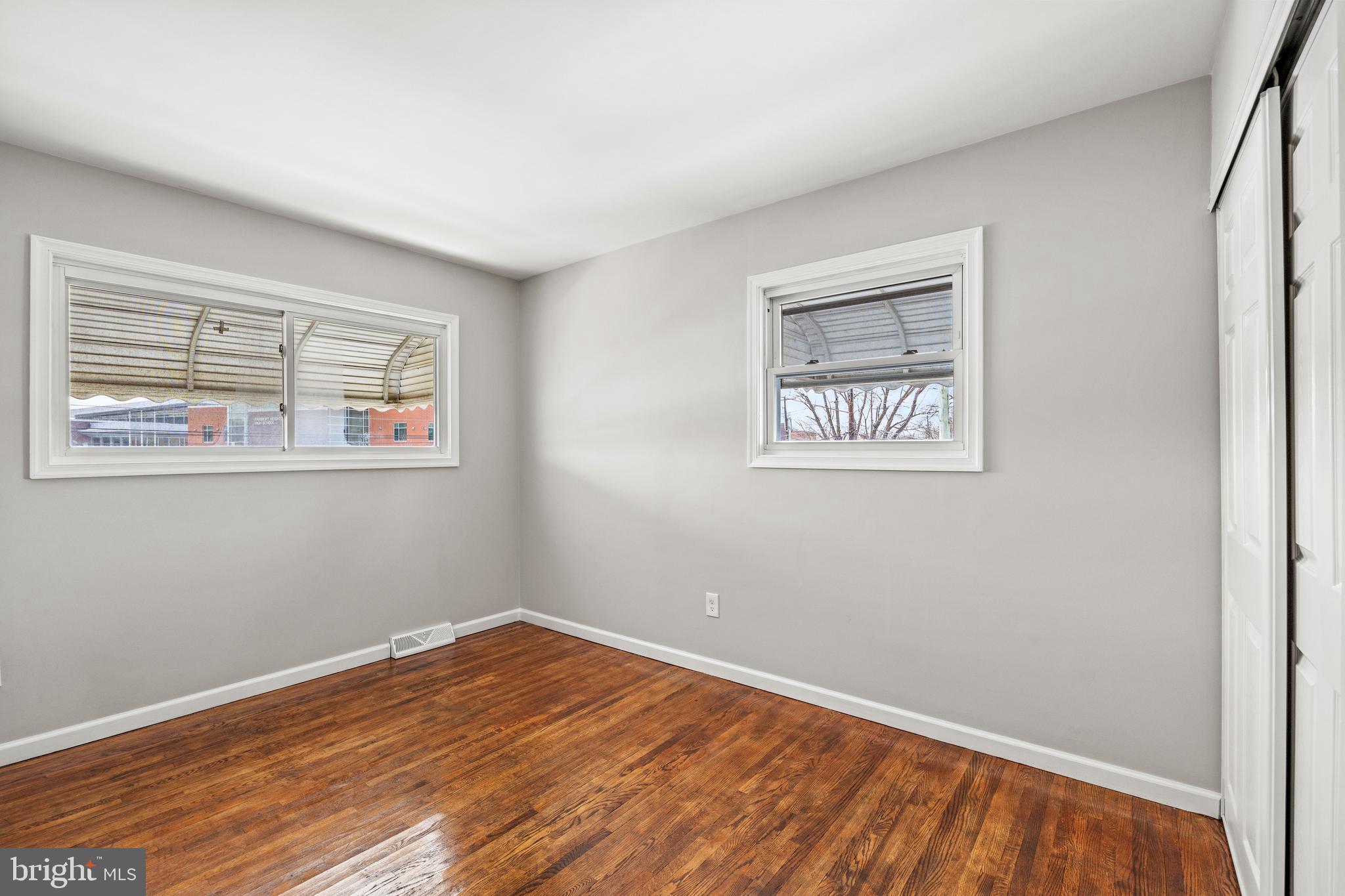 KENT VILLAGE - Residential