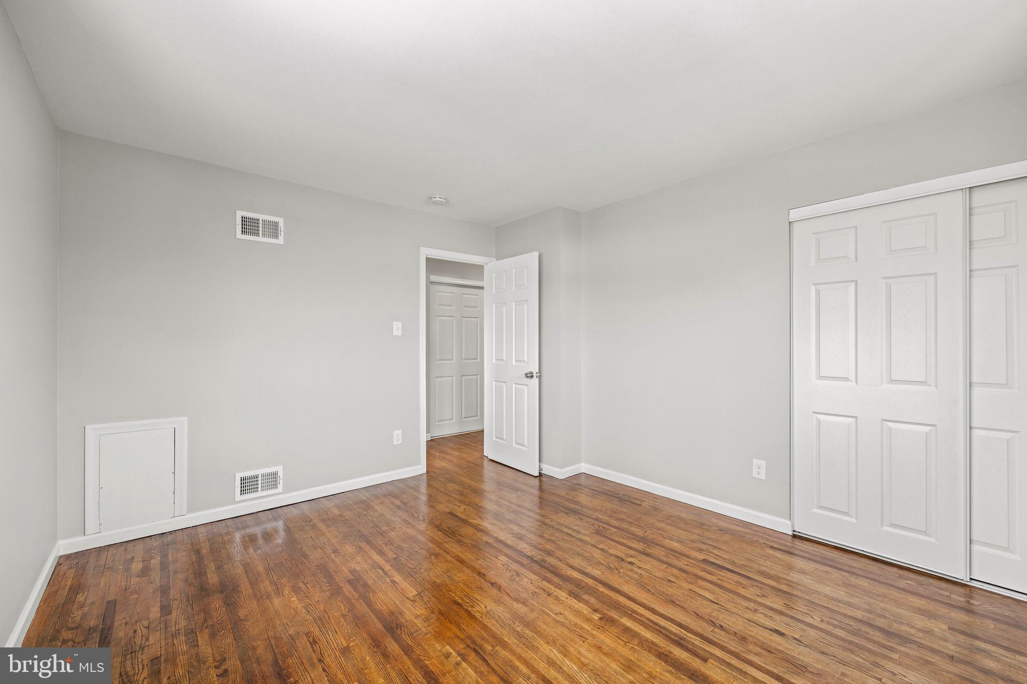 KENT VILLAGE - Residential