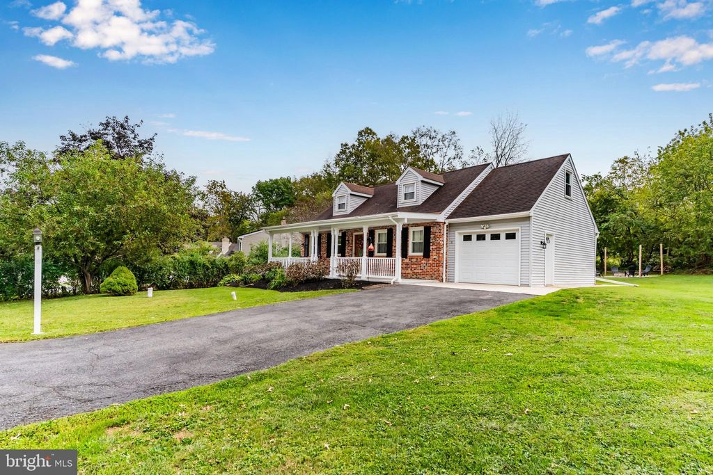 Photo of 6 Myrtlewood Court, LANCASTER, PA 17603 (MLS # PALA2083418)