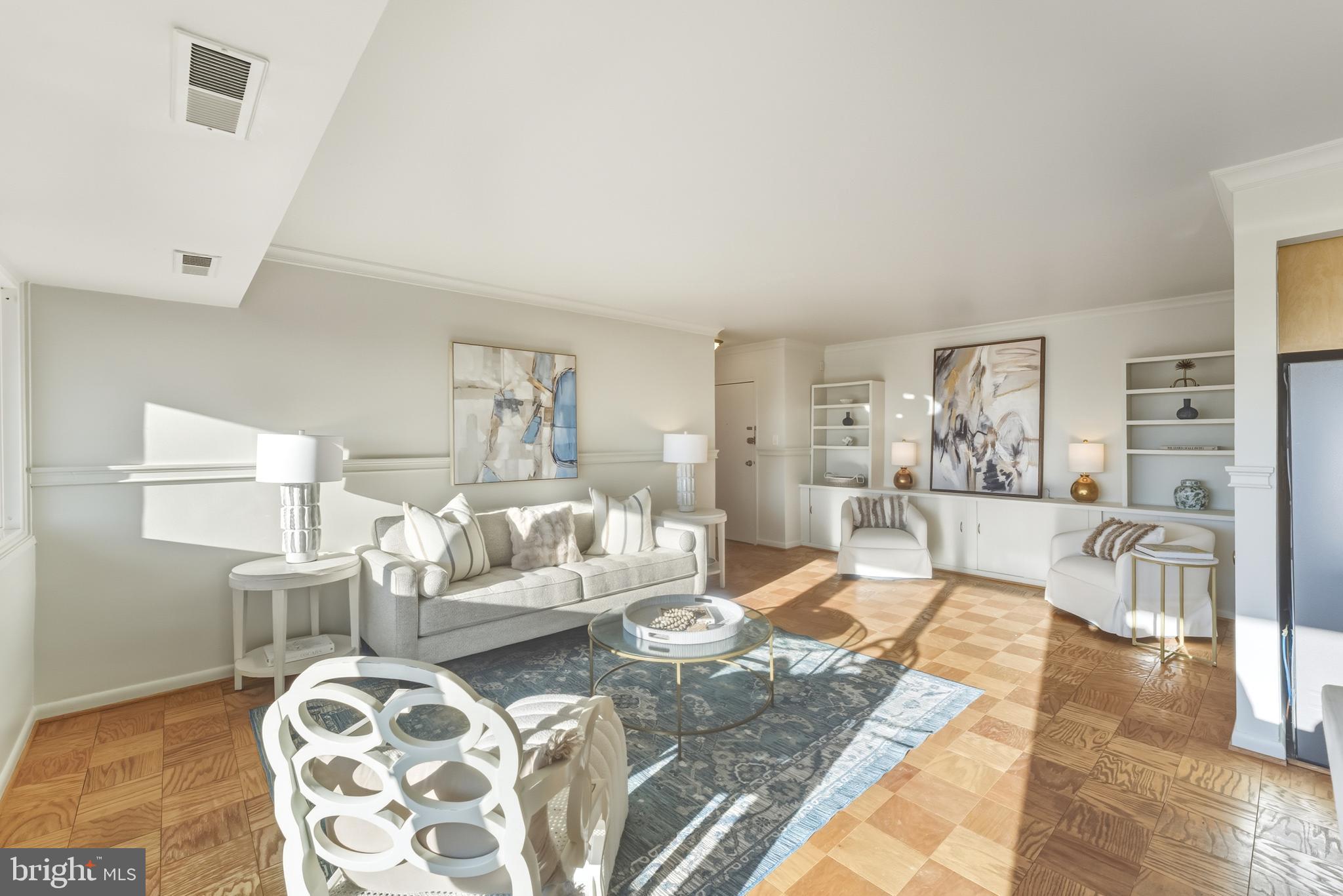 THE SEASONS - Residential