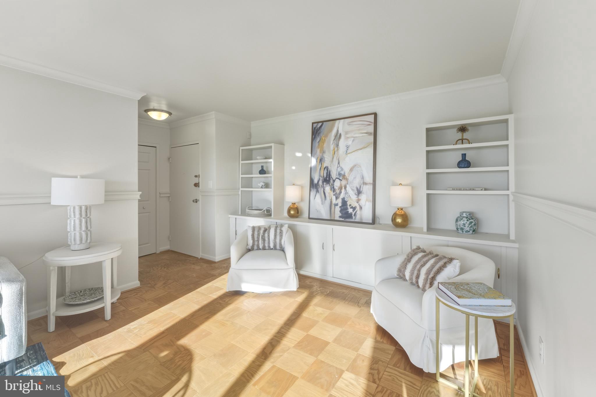 THE SEASONS - Residential