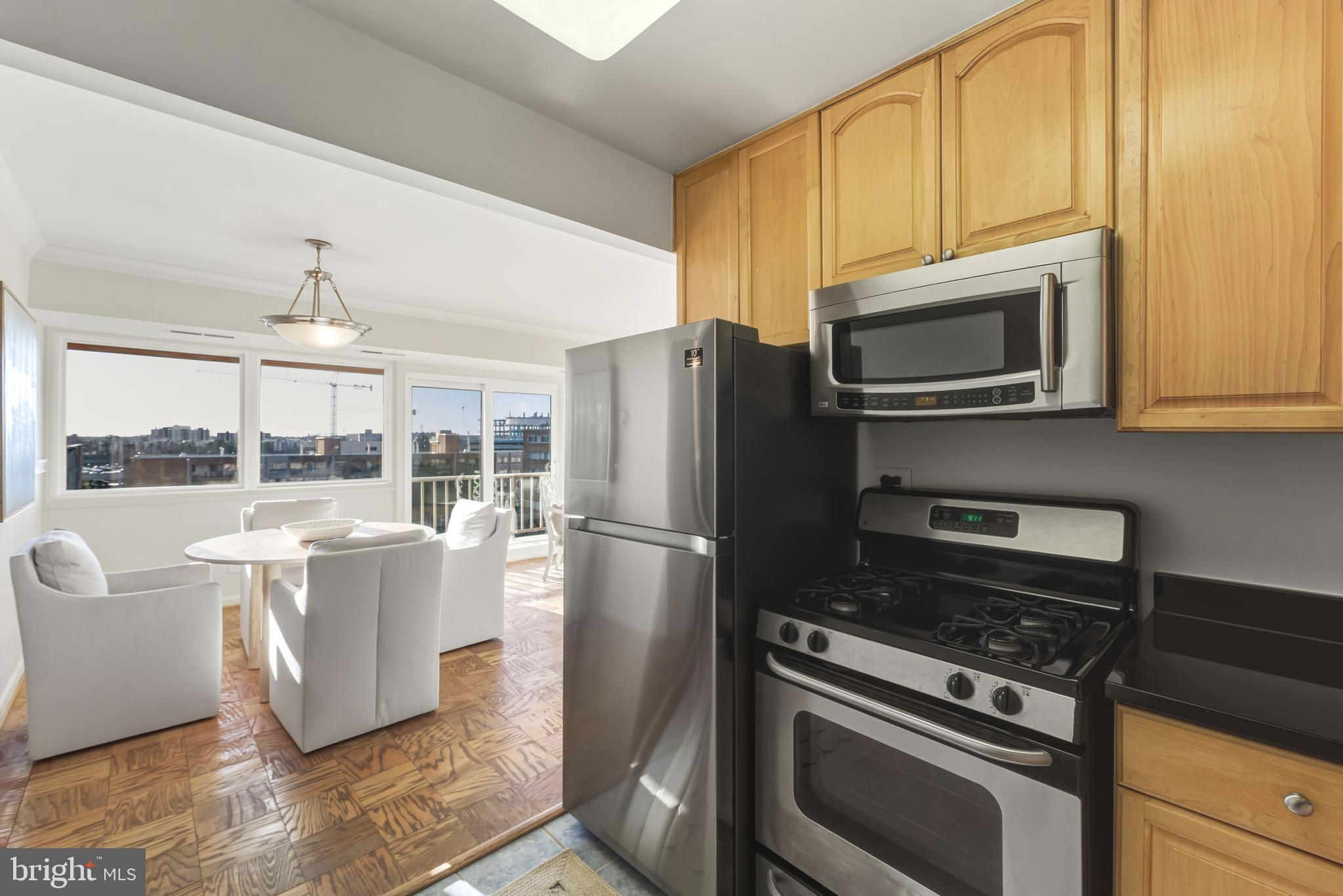 THE SEASONS - Residential