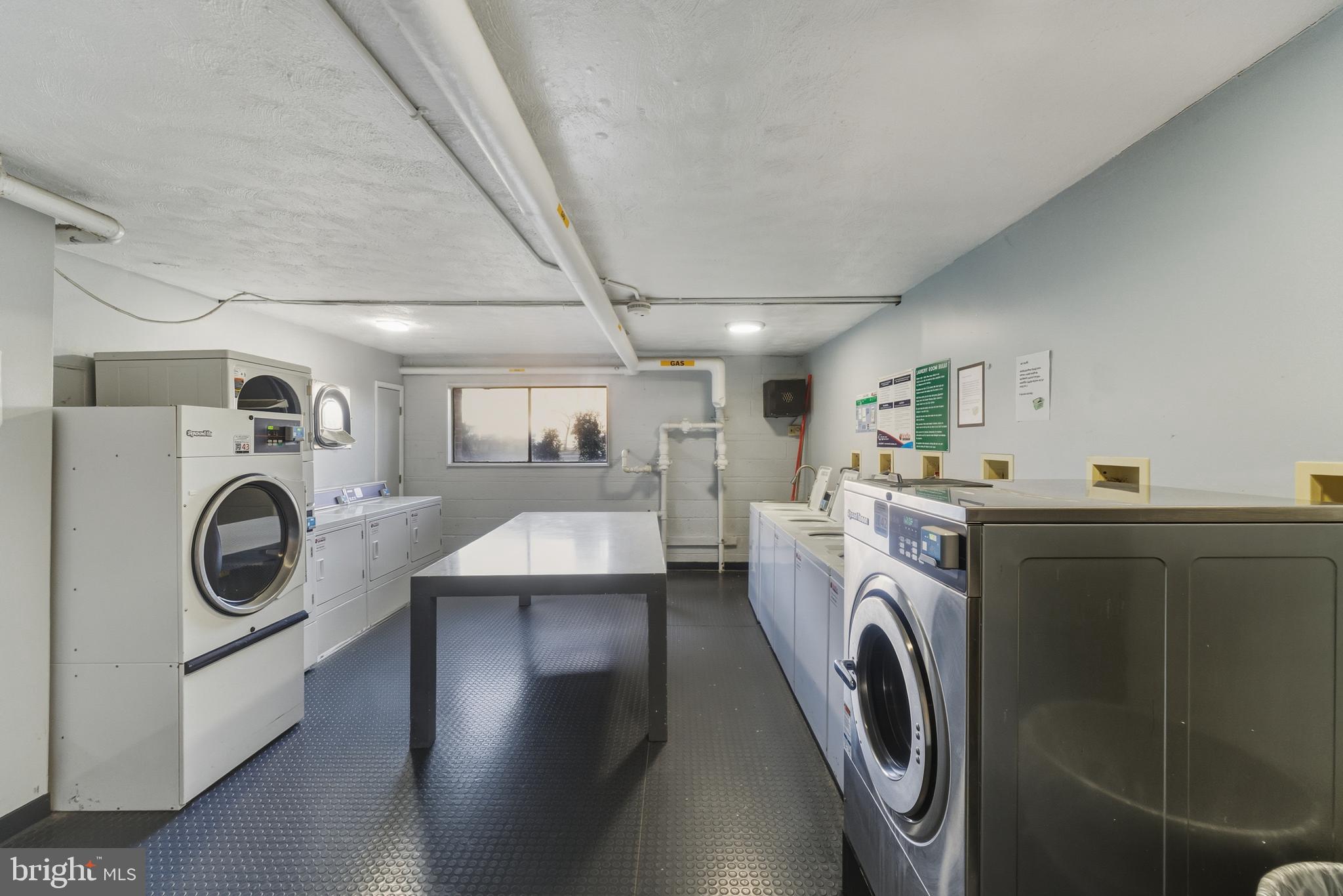 THE SEASONS - Residential