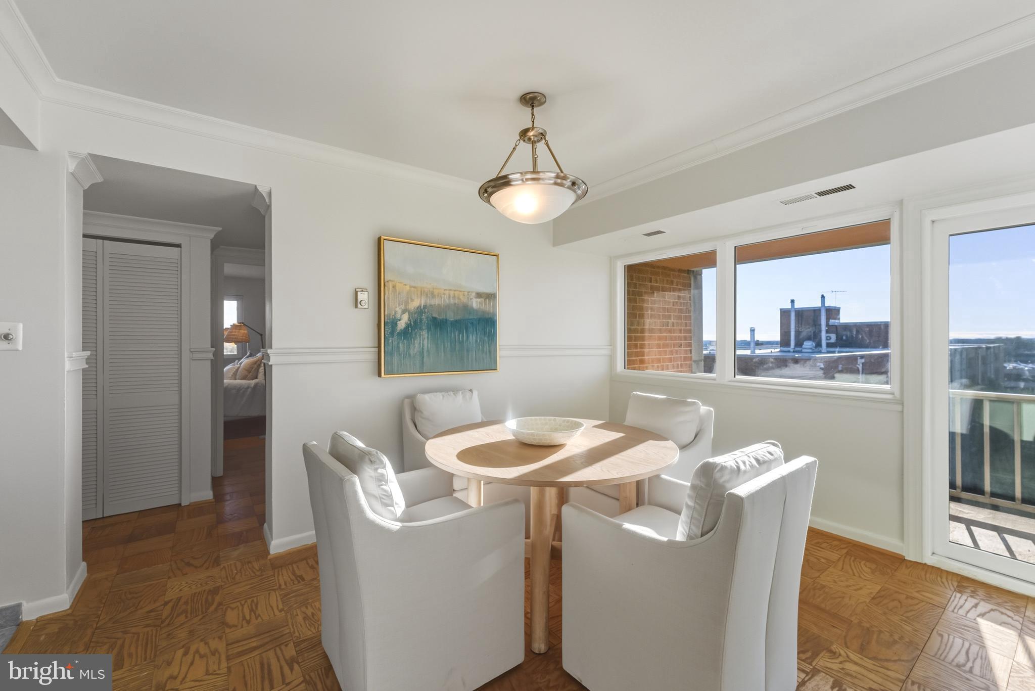 THE SEASONS - Residential