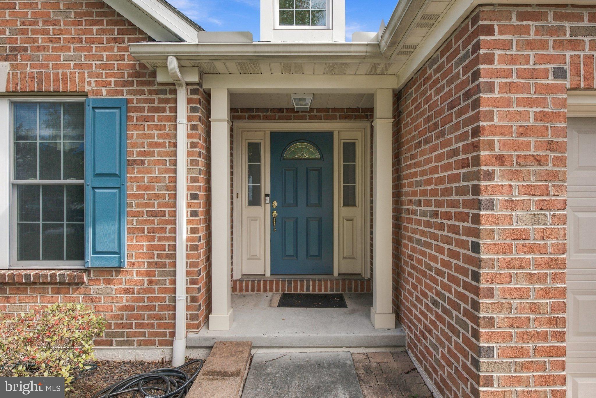 8 CAMERON COURT