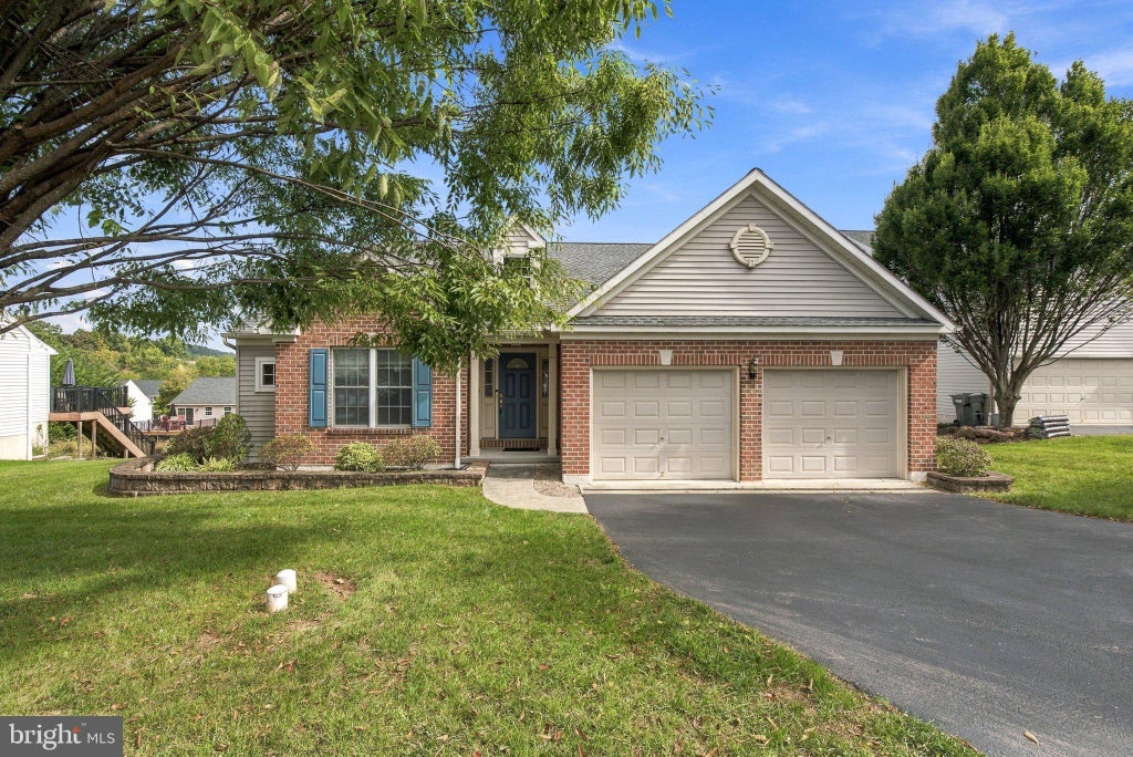Photo of 8 Cameron Court, DENVER, PA 17517 (MLS # PALA2096732)