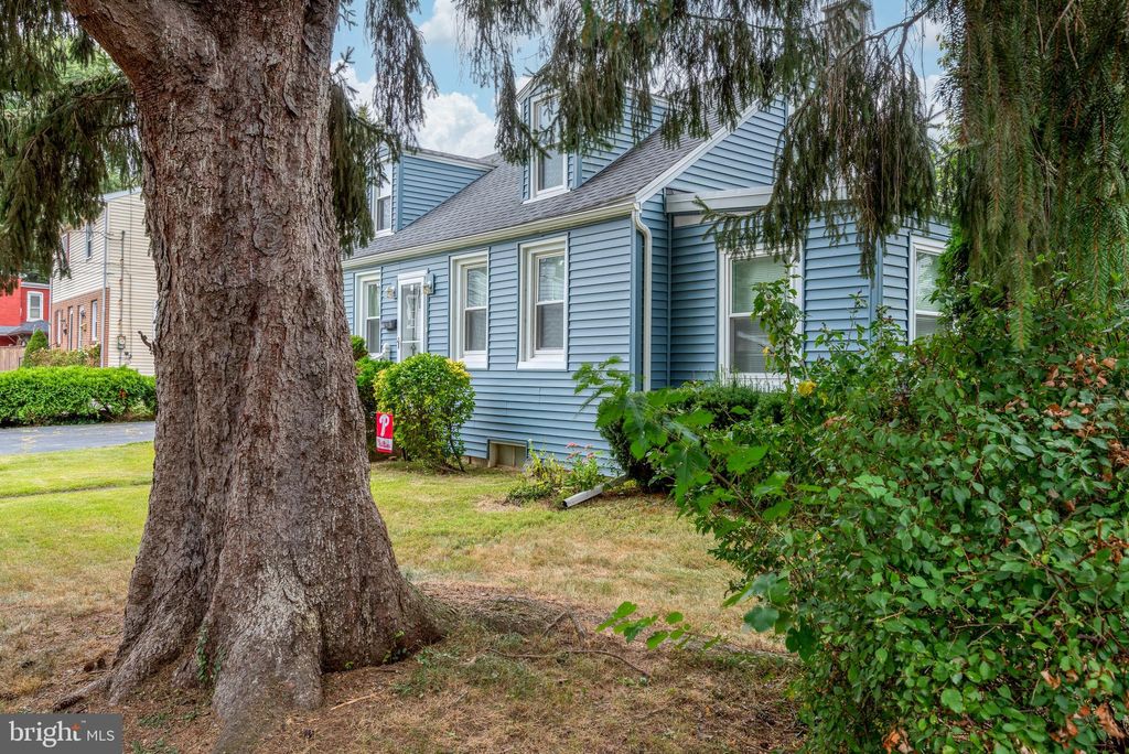 Photo of 645 Fairview Avenue, COLUMBIA, PA 17512 (MLS # PALA2077370)