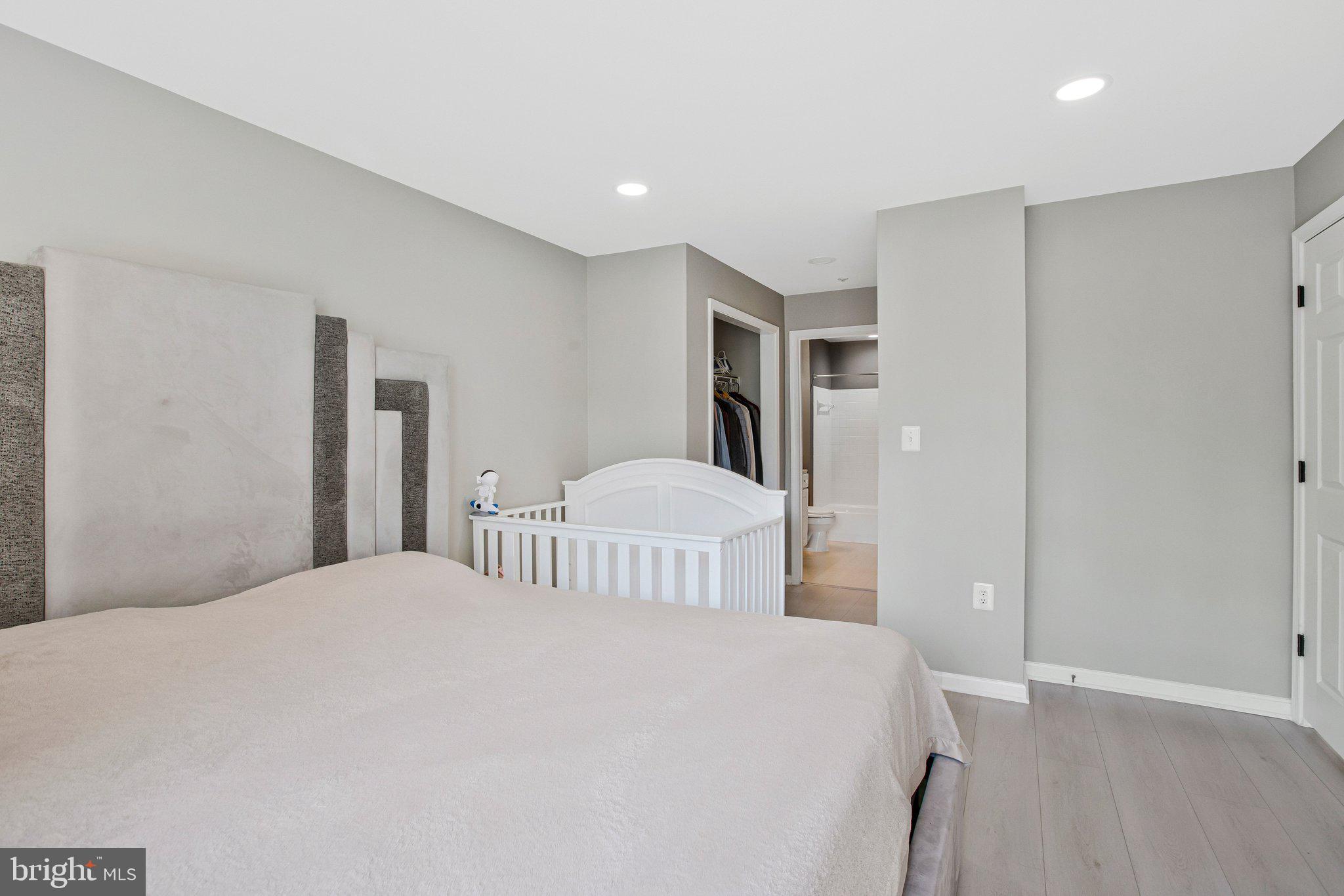 BROOKSTONE - Residential