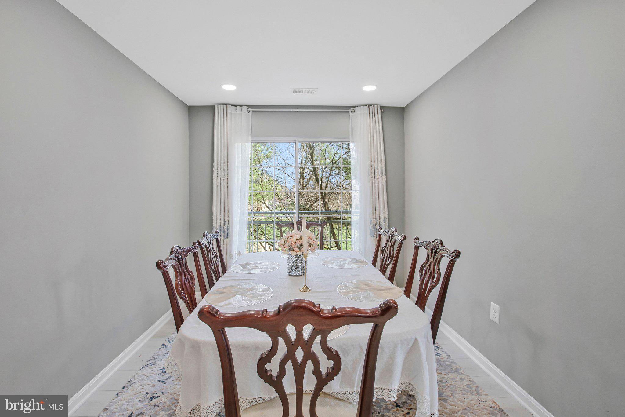 BROOKSTONE - Residential