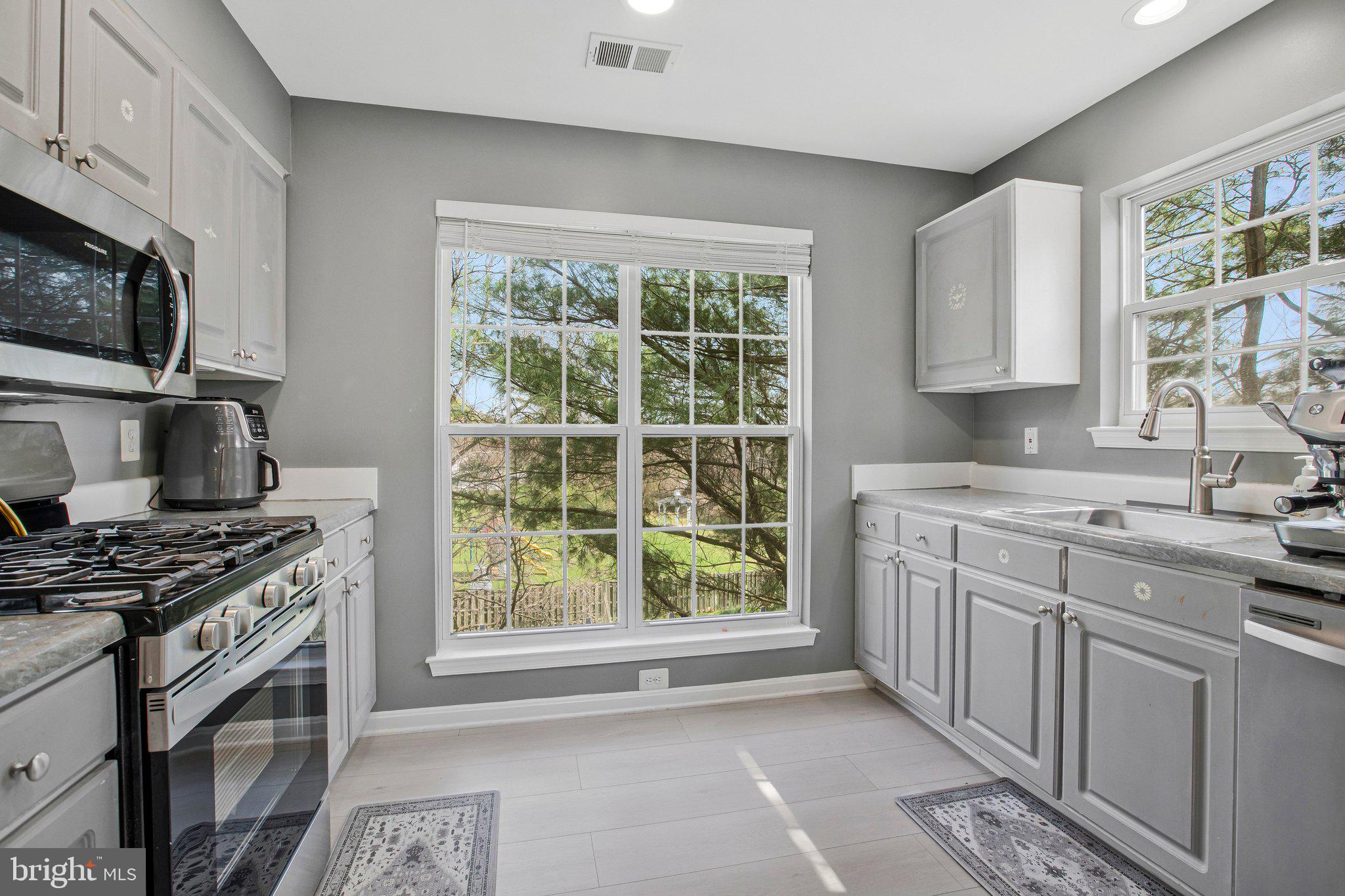 BROOKSTONE - Residential