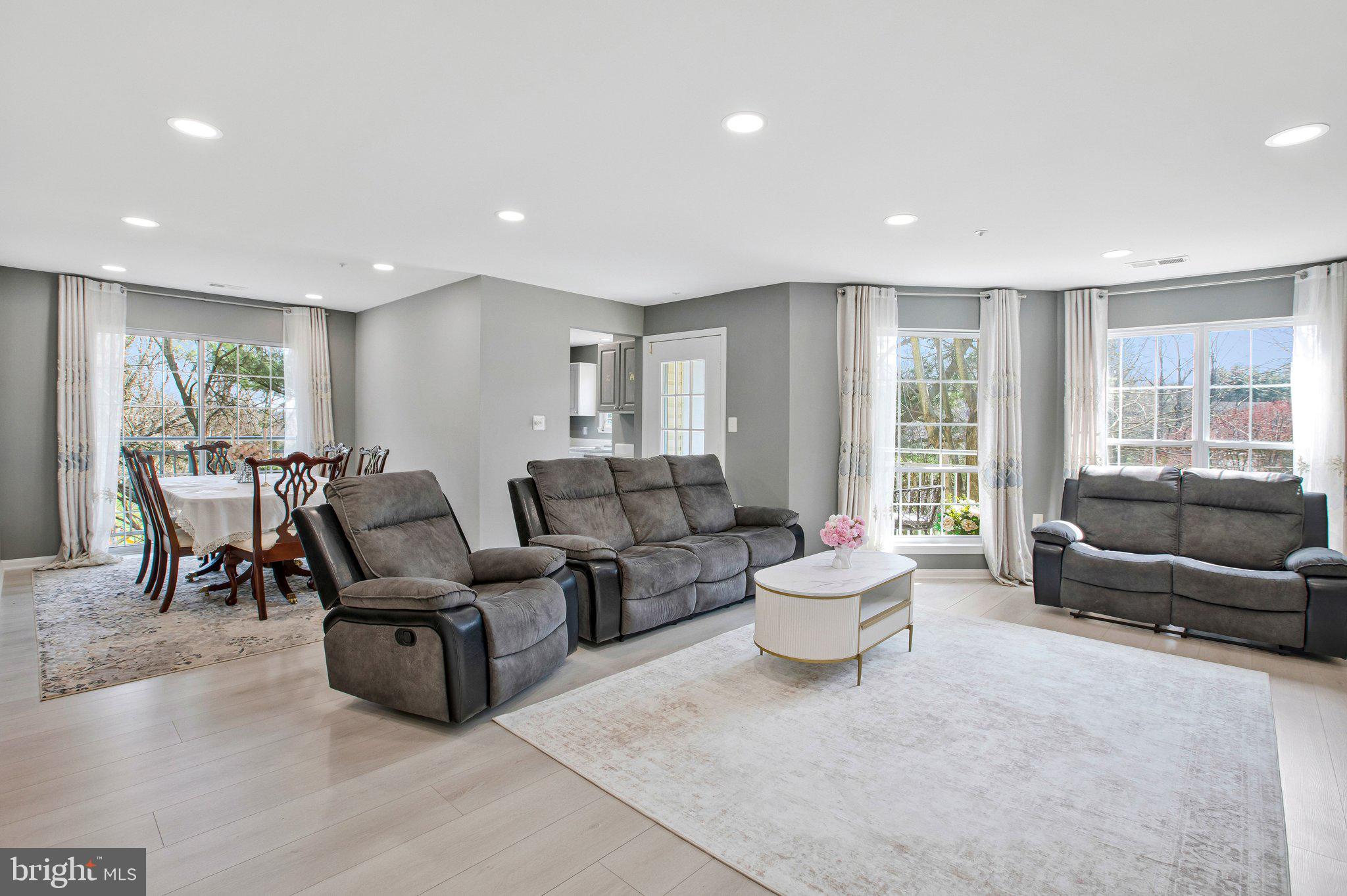 BROOKSTONE - Residential